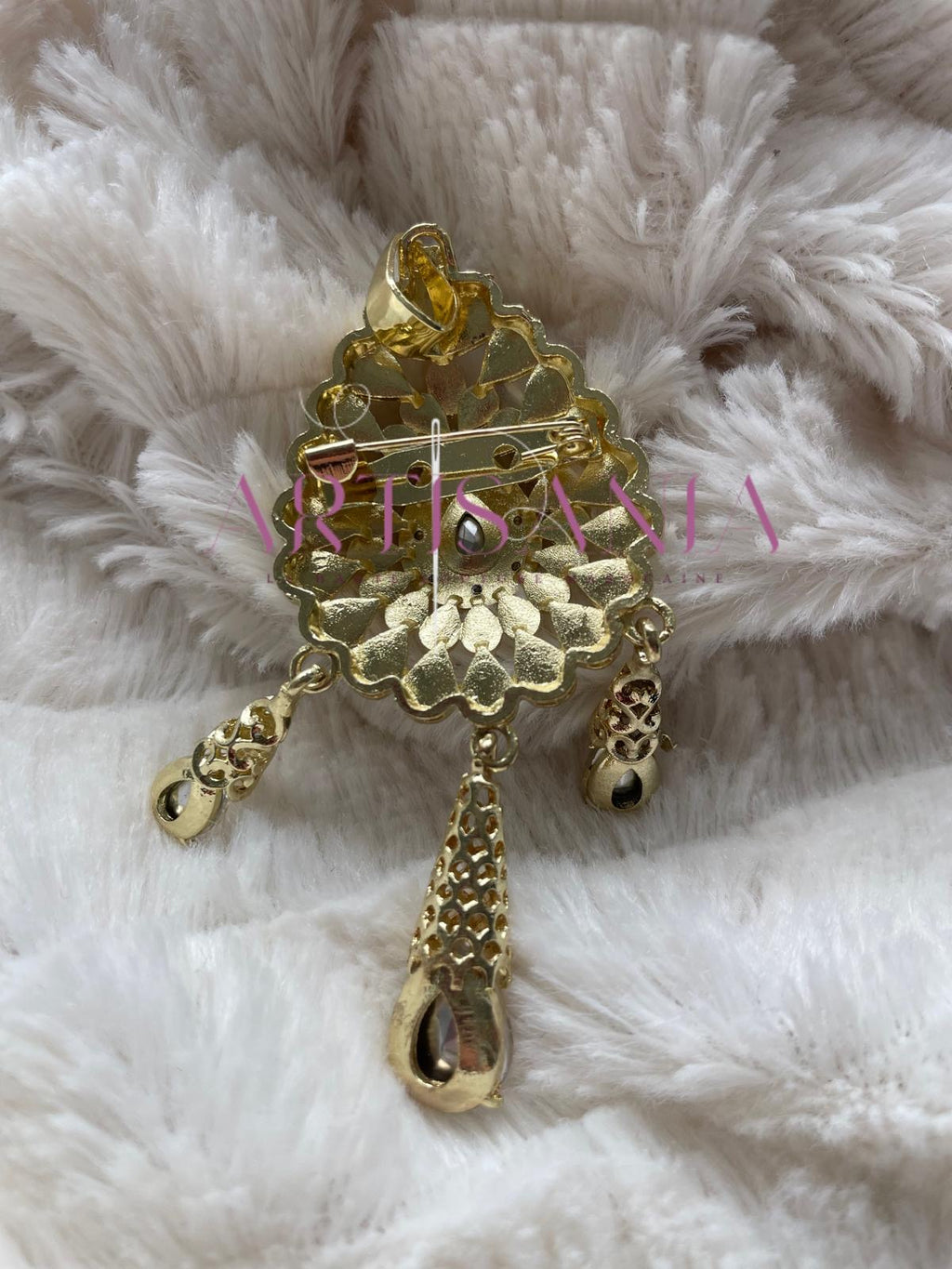 Nos broches pour accompagner vos tenues ✨