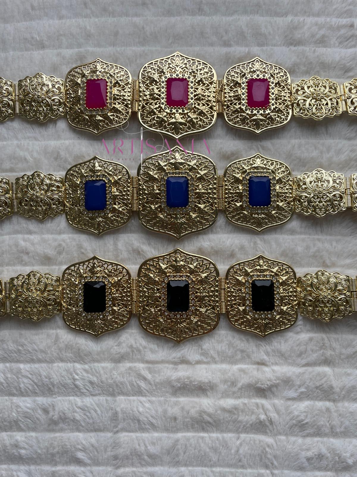 Ceinture métallique dorée ajustable - avec une subtile touche de couleur ✨🩵
