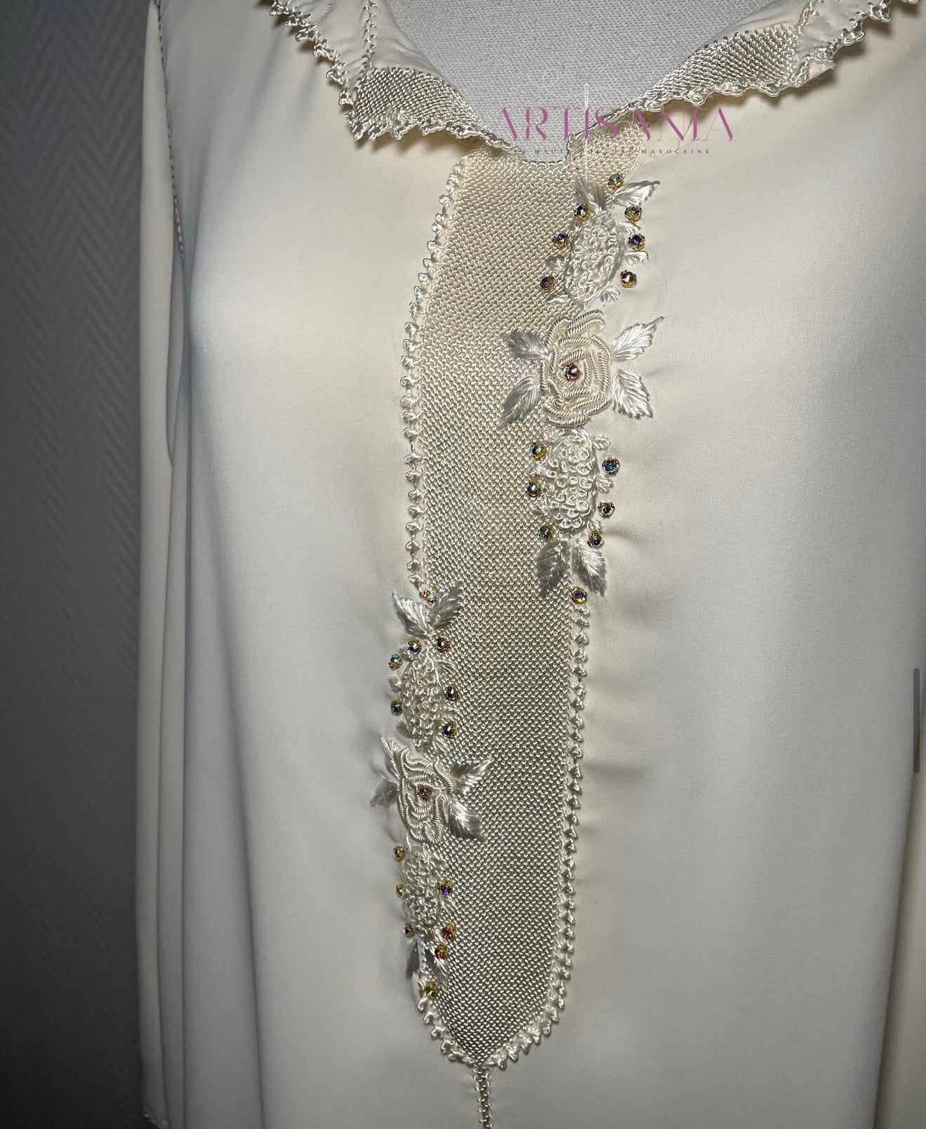 Jellaba marocaine une pièce faite main travail randa - modèle Amna 🌸