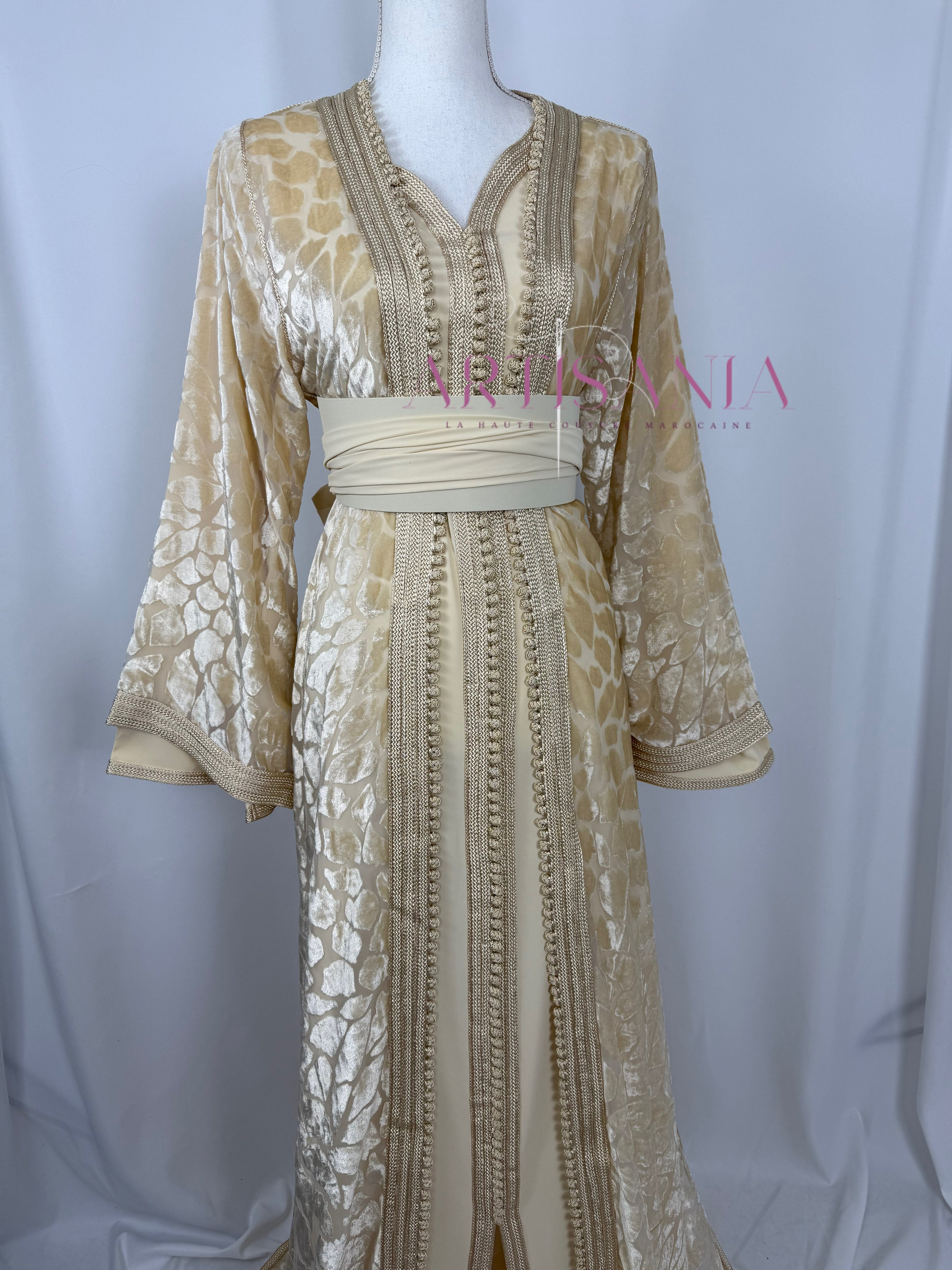 Takchita marocaine en velours - modèle Clara 🤍