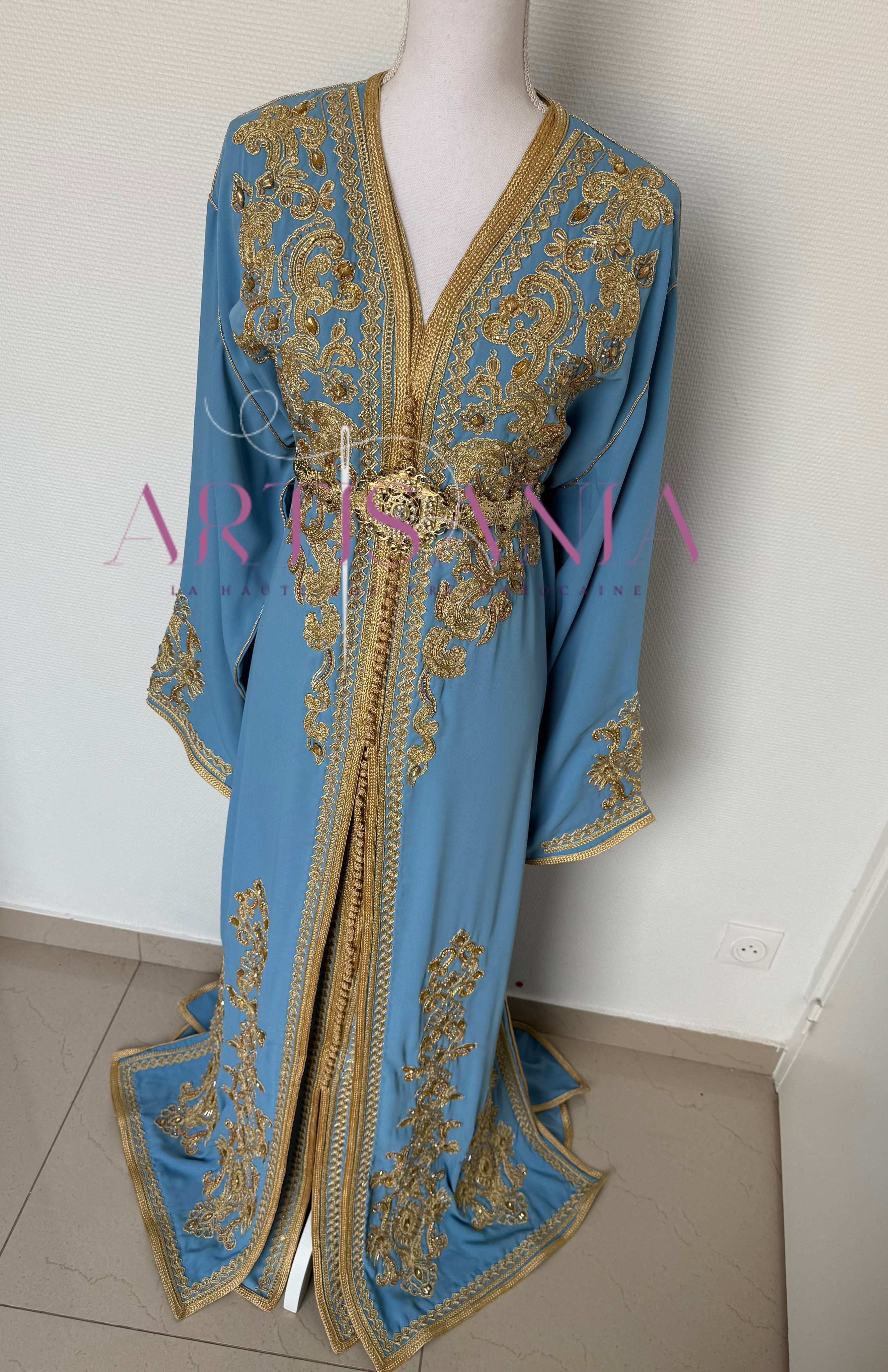 Takchita marocaine bleu et doré - modèle Marjana 👑💙