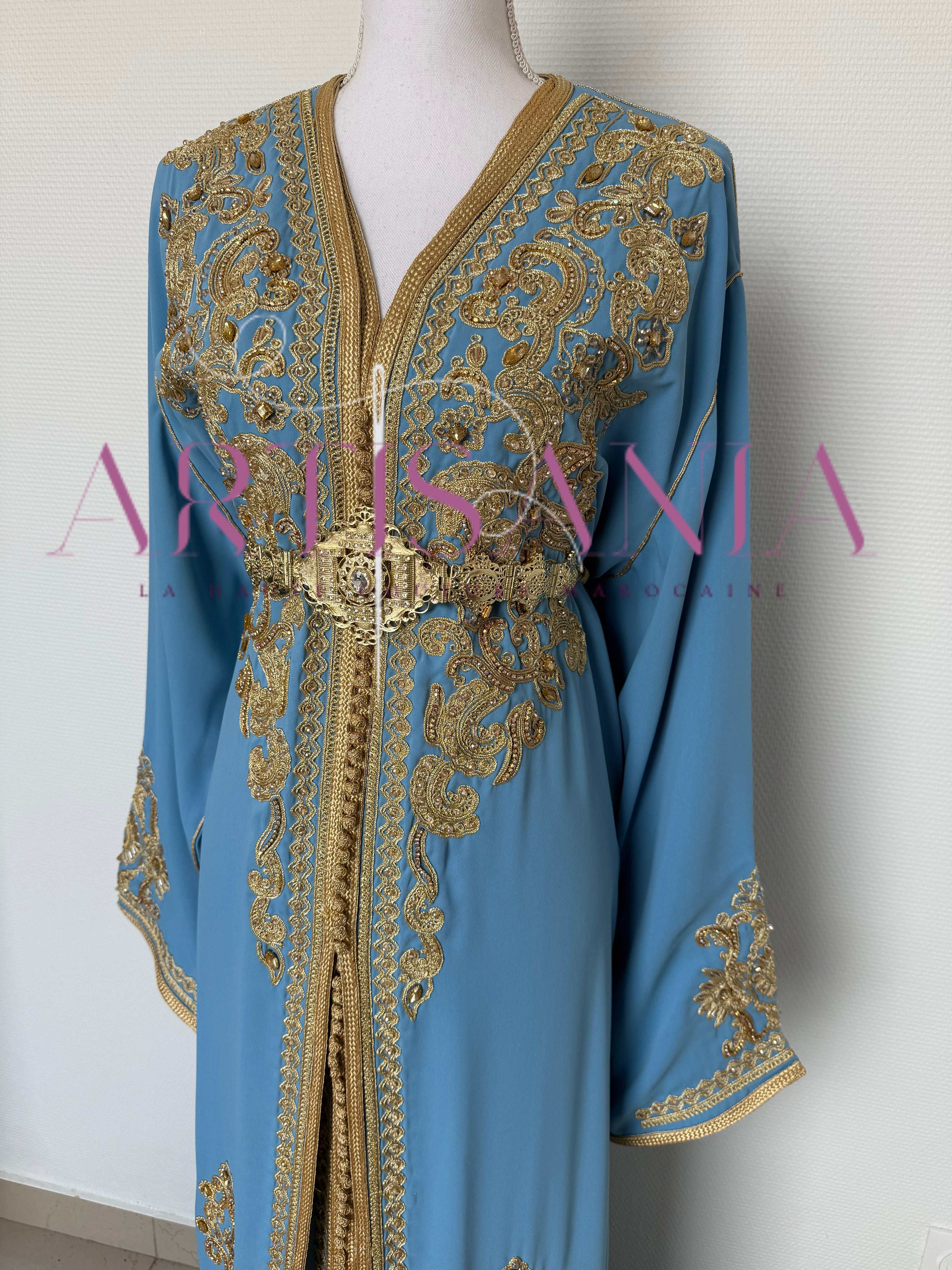 Takchita marocaine bleu et doré - modèle Marjana 👑💙