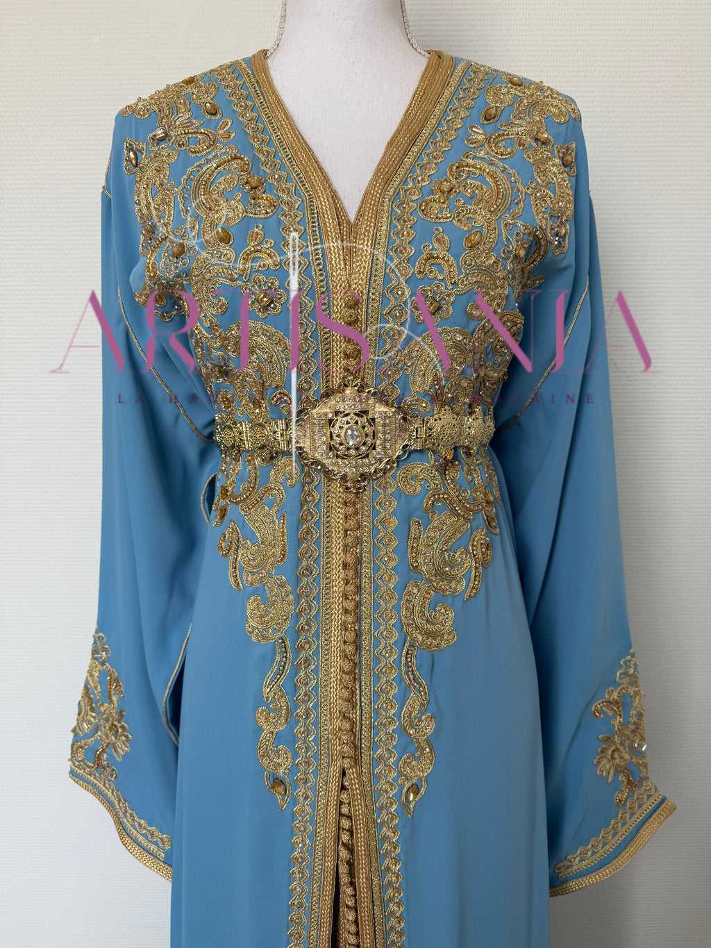 Takchita marocaine bleu et doré - modèle Marjana 👑💙