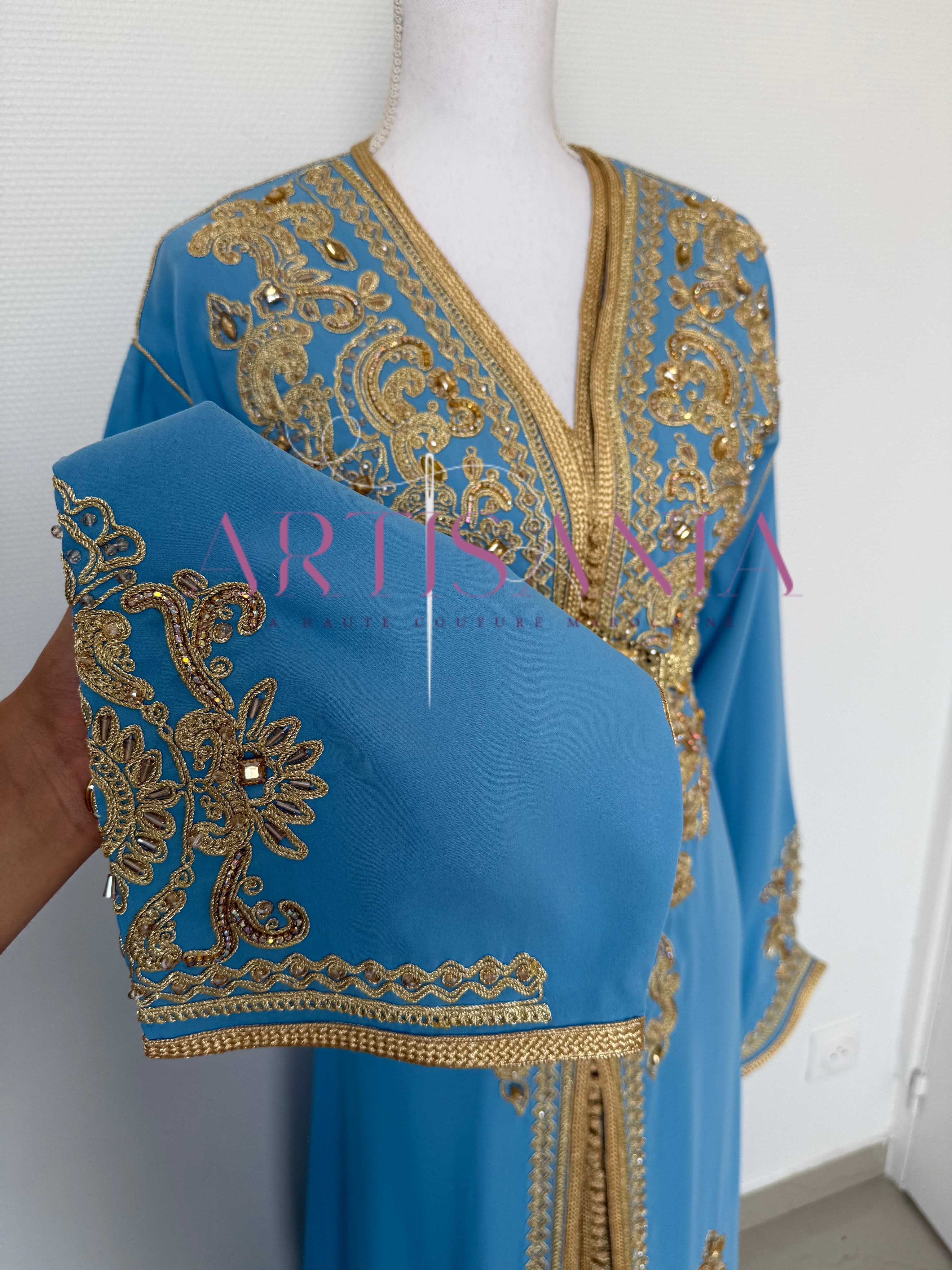 Takchita marocaine bleu et doré - modèle Marjana 👑💙