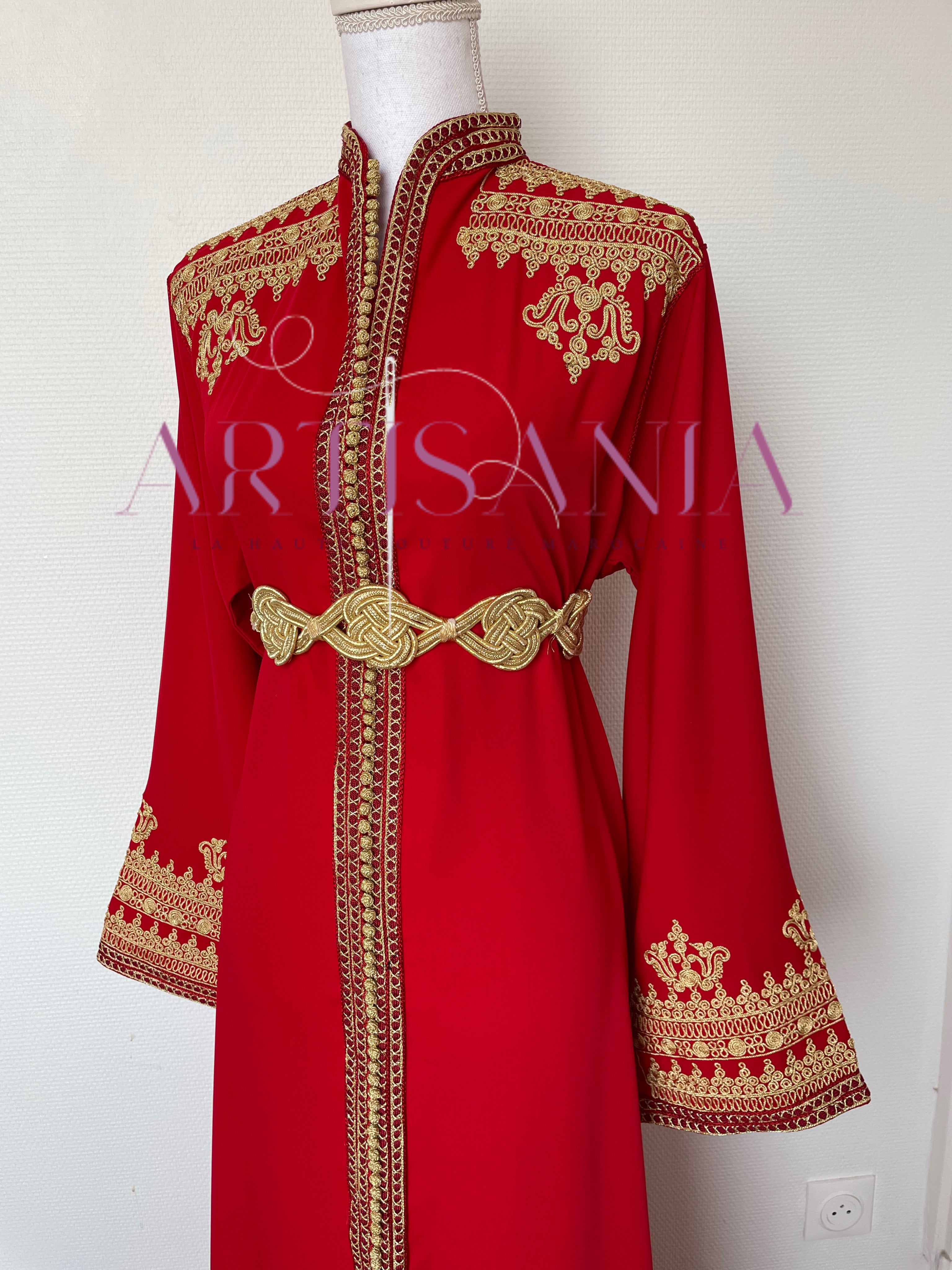 Caftan marocain col officier avec une touche doré - modèle Selma ✨