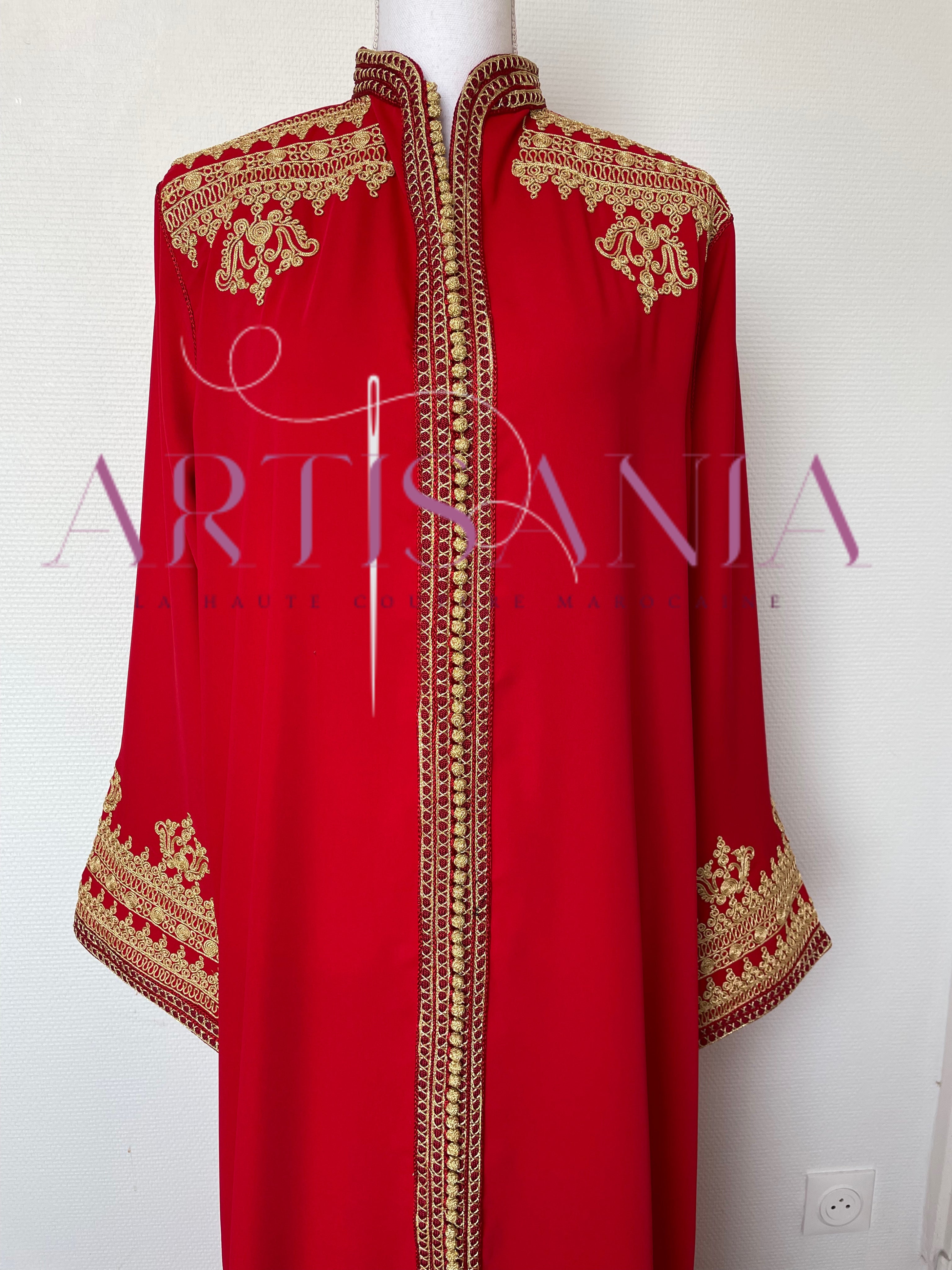 Caftan marocain col officier avec une touche doré - modèle Selma ✨