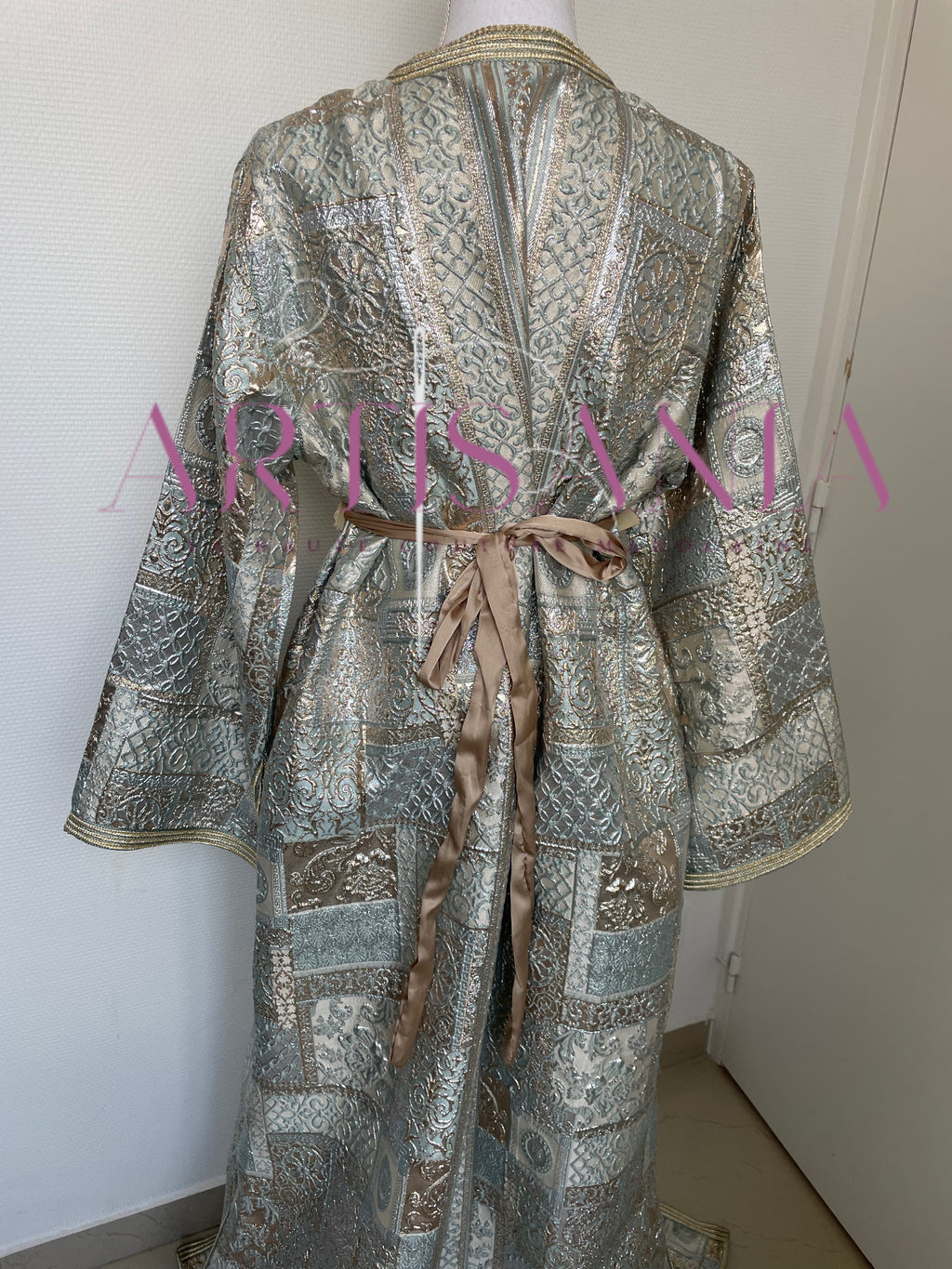Caftan marocain tissu brocard - modèle Yasmine
