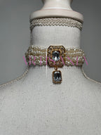 Collier ras de cou – la touche qui manquait à votre tenue ! 😍✨