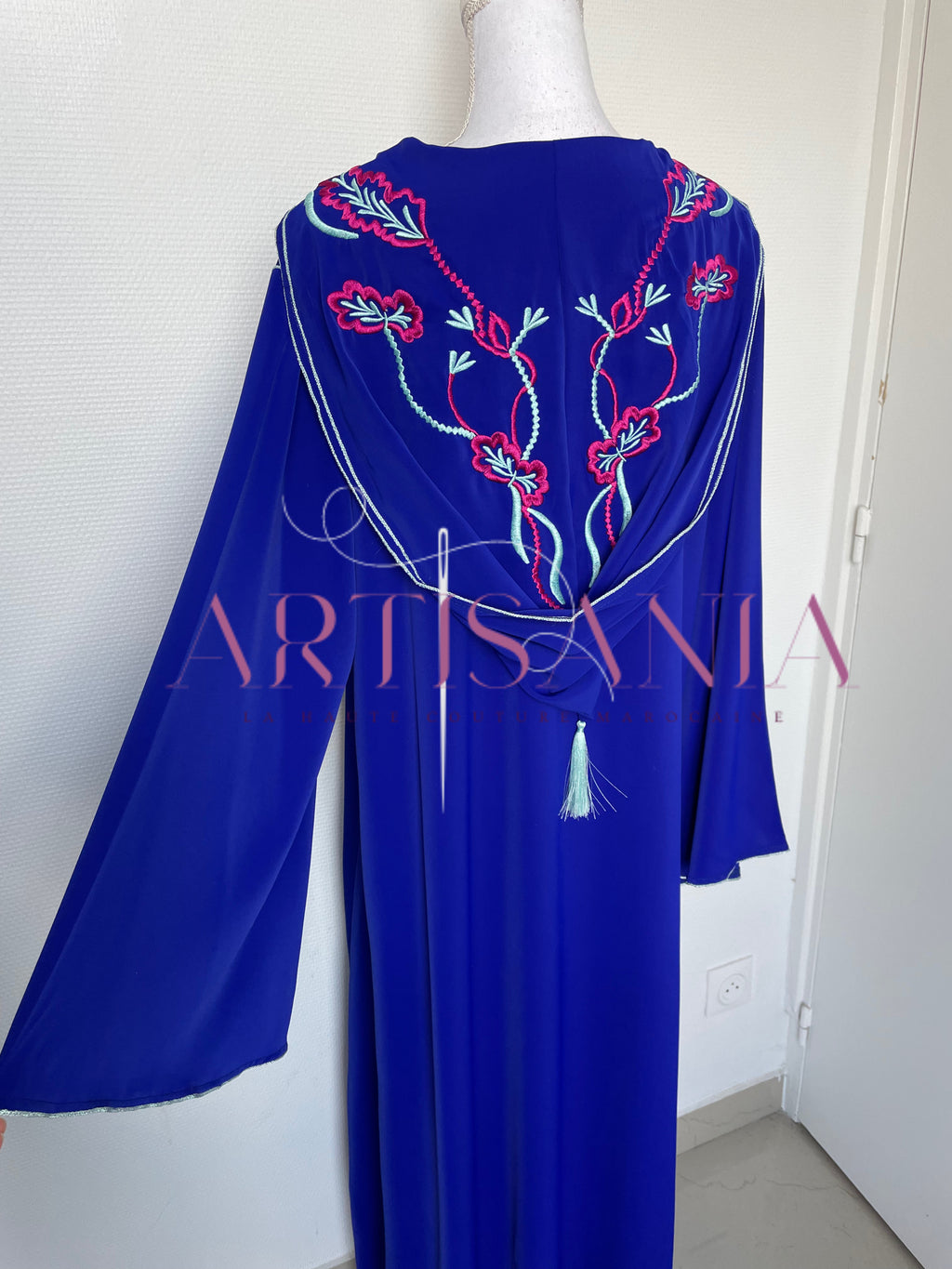 Jellaba marocaine une pièce capuche brodée - modèle Meliya