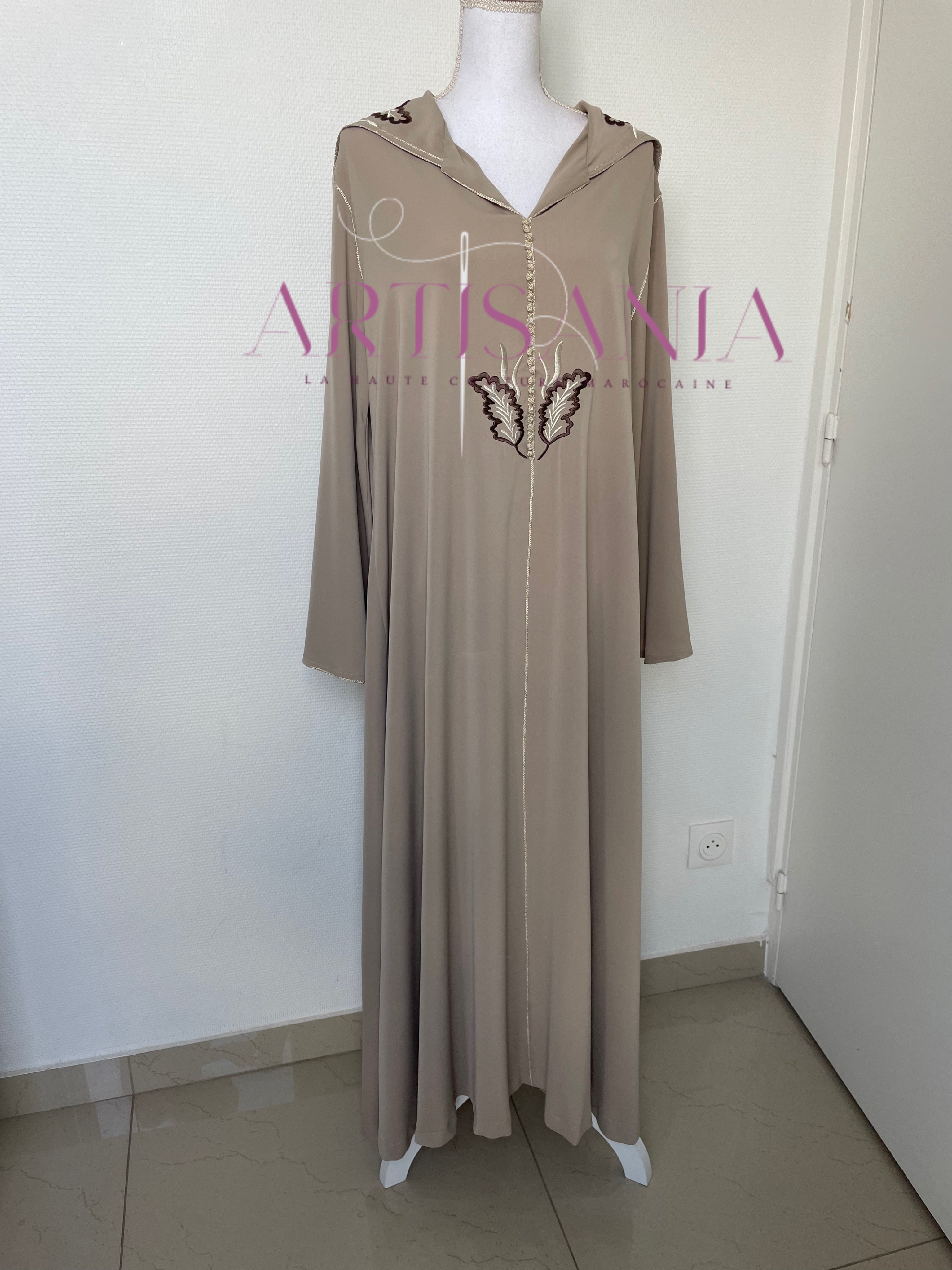 Jellaba marocaine une pièce capuche brodée - modèle Meliya