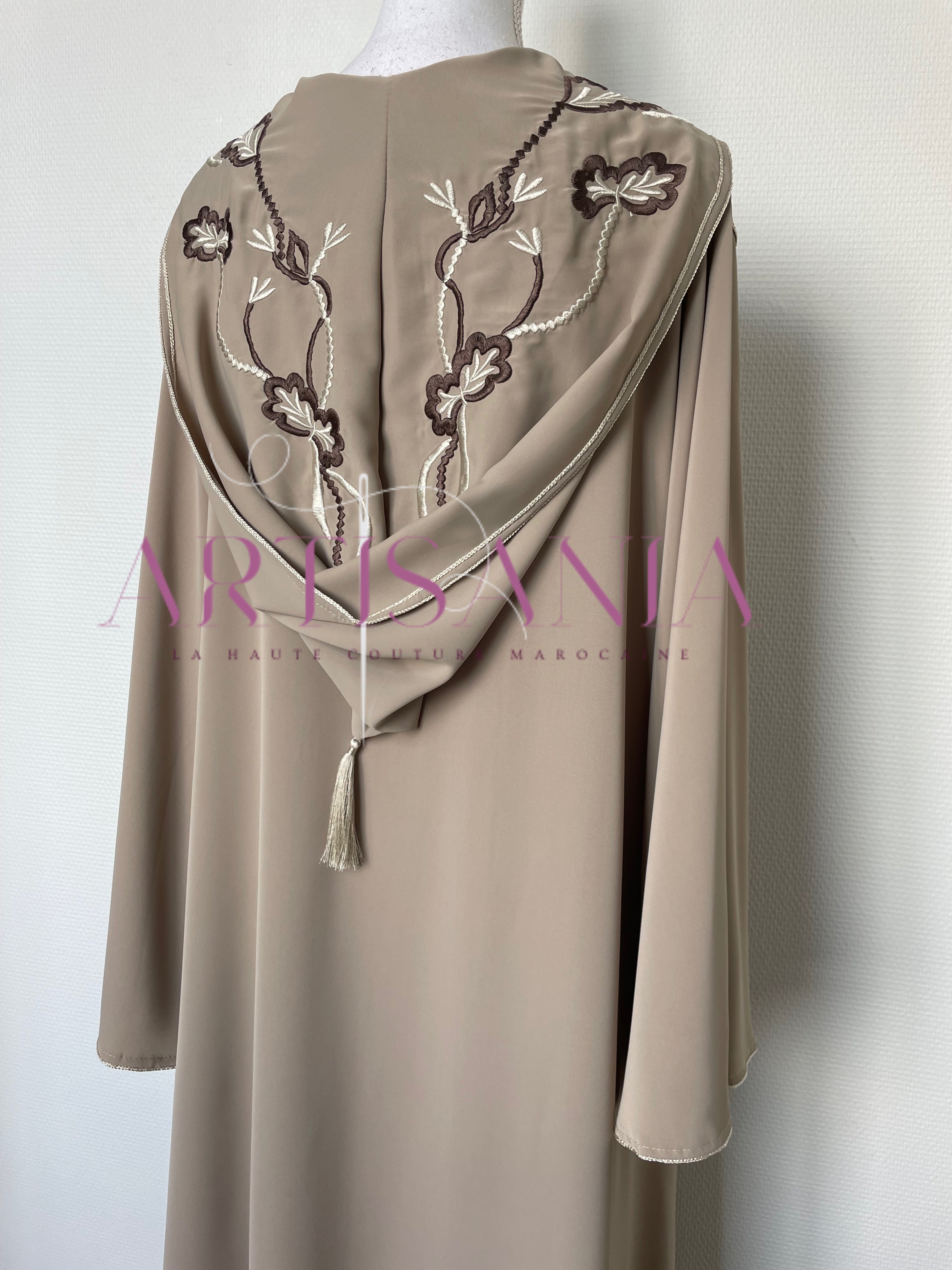 Jellaba marocaine une pièce capuche brodée - modèle Meliya