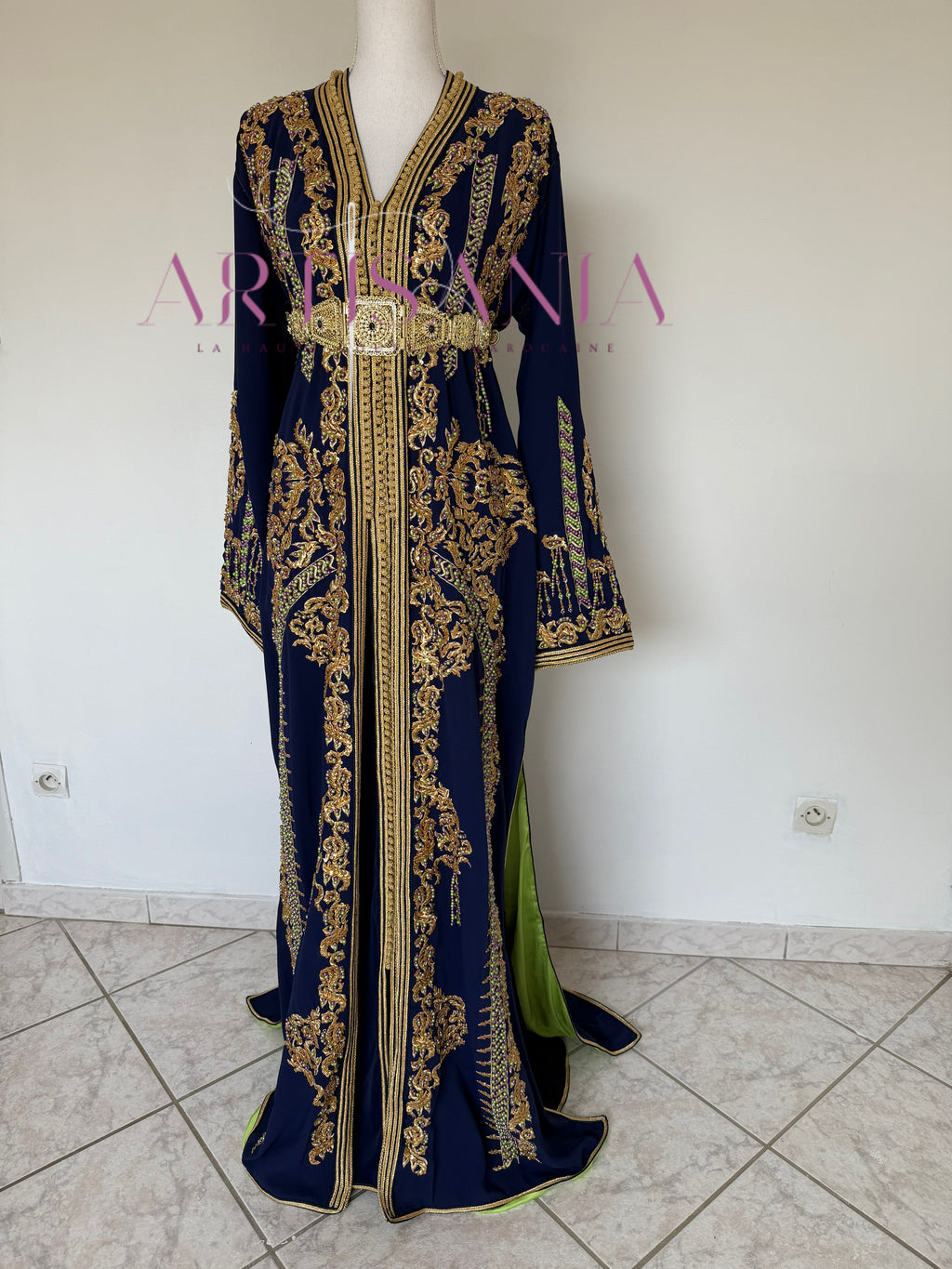 Takchita marocaine bleu marine et doré - modèle Nouhaila 🪡✨