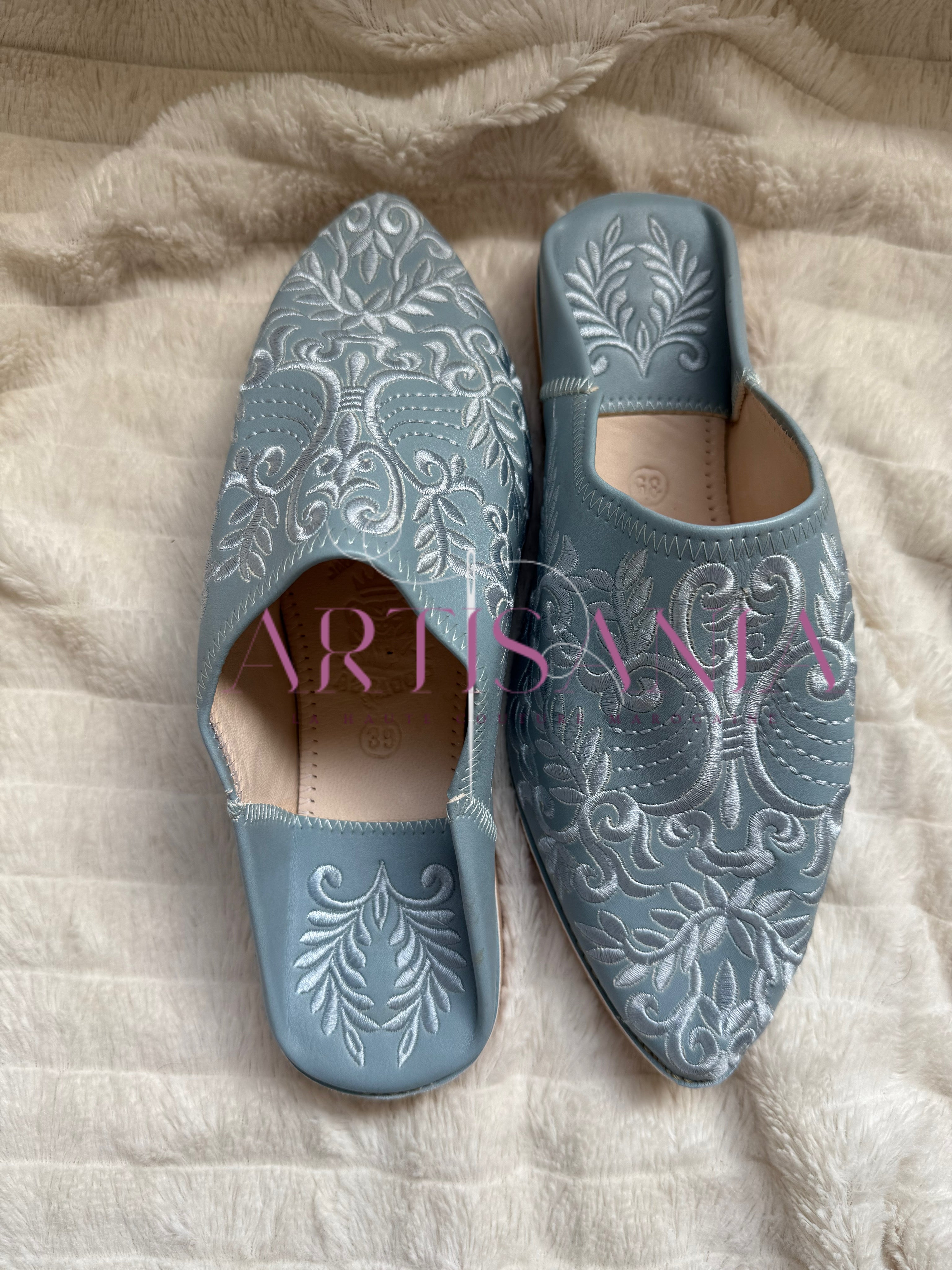 Babouche plate Anissa - bleu clair