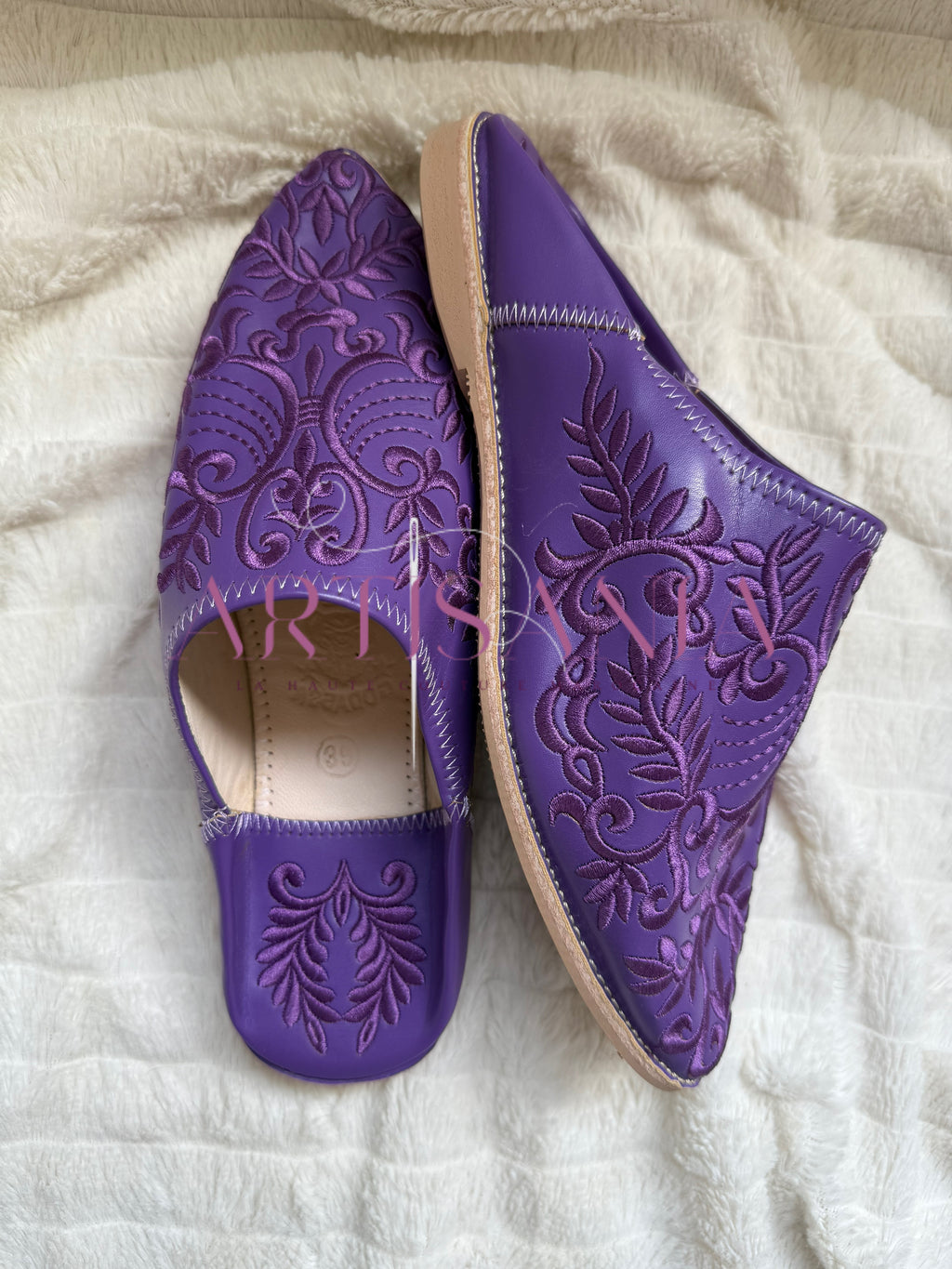 Babouche plates Anissa - violet foncé