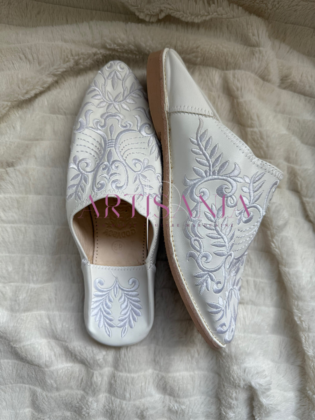 Babouche plates Anissa - blanche