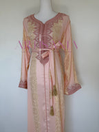 Caftan traditionnel marocain confectionné en tissu Jawhara - Modèle Sahra ✨