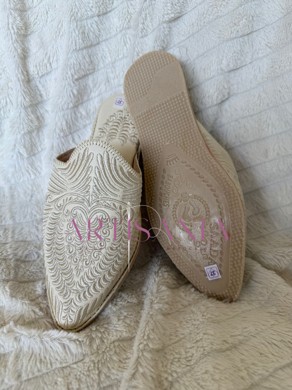 Babouche plate marocaine simple brodée - modèle Nahla