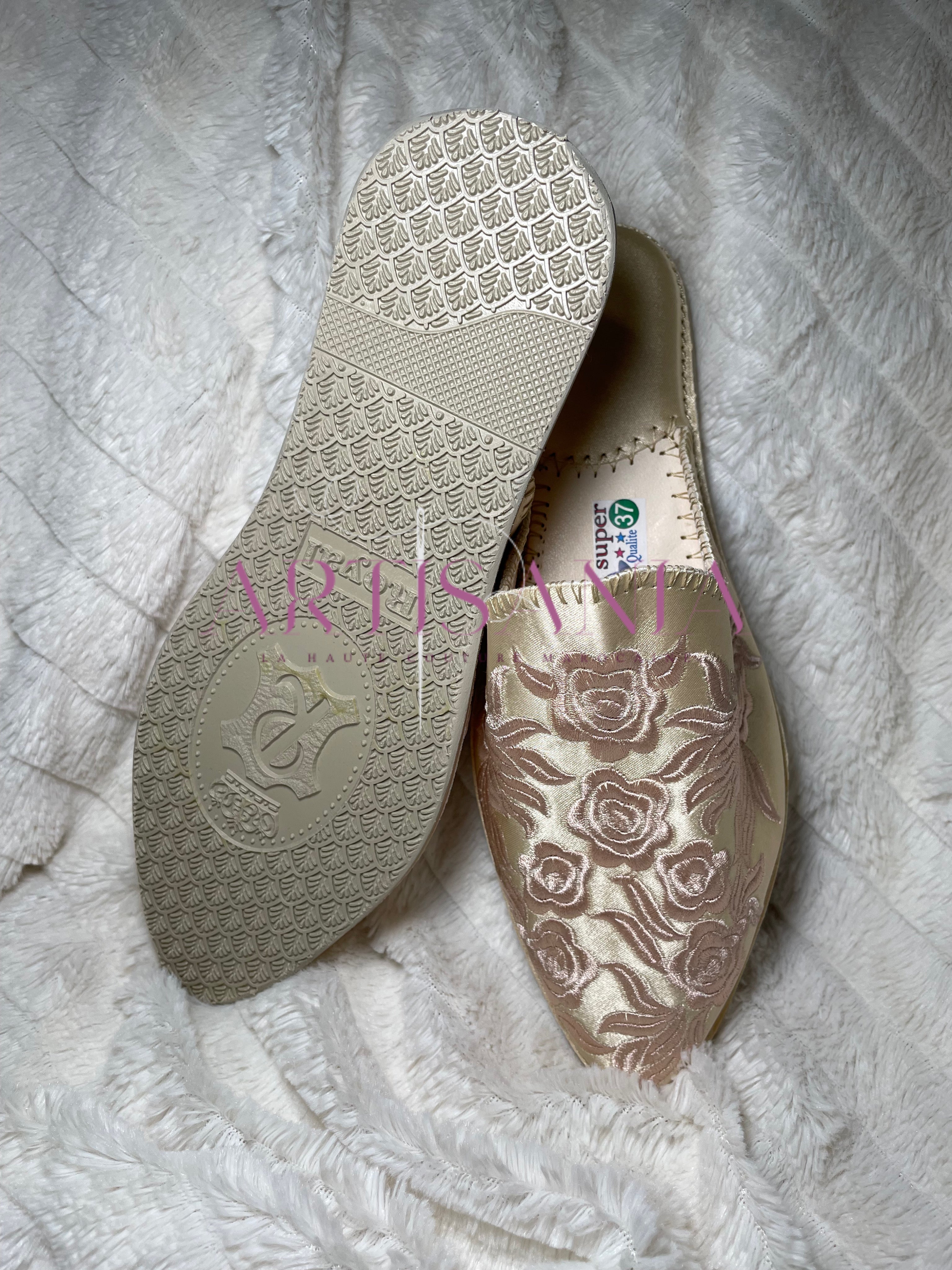 Babouche marocaine plate modèle Rosa - rose clair