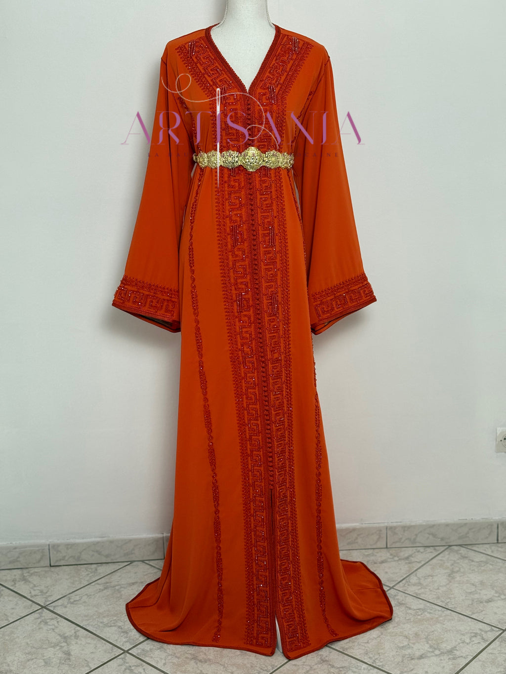 Caftan marocain avec perles couleur unie - modèle Siwar