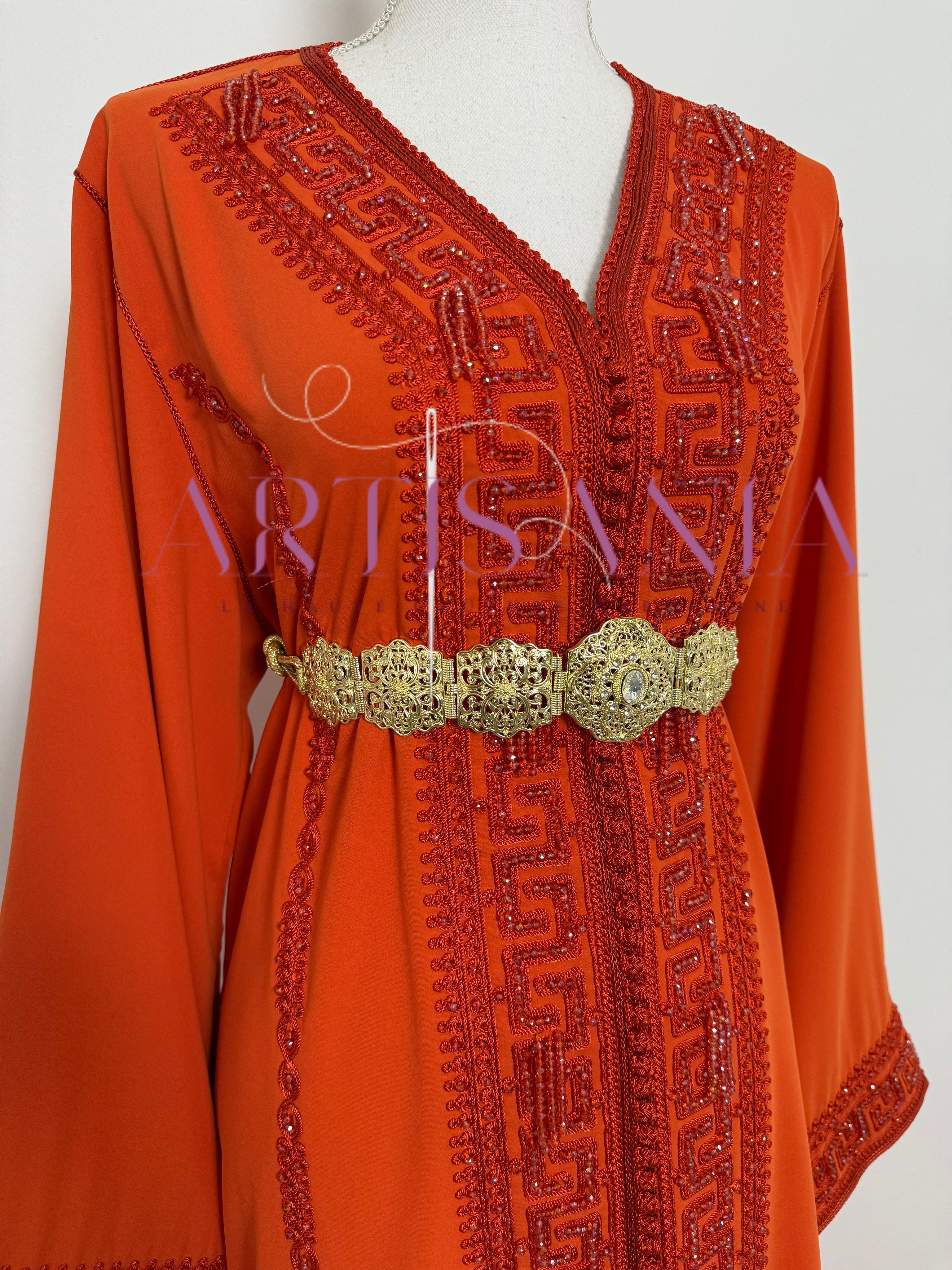 Caftan marocain avec perles couleur unie - modèle Siwar