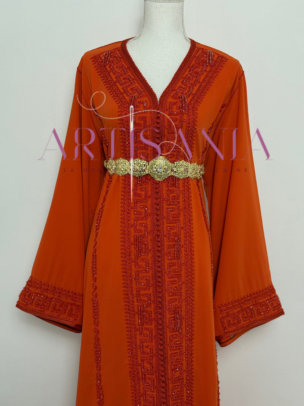 Caftan marocain avec perles couleur unie - modèle Siwar