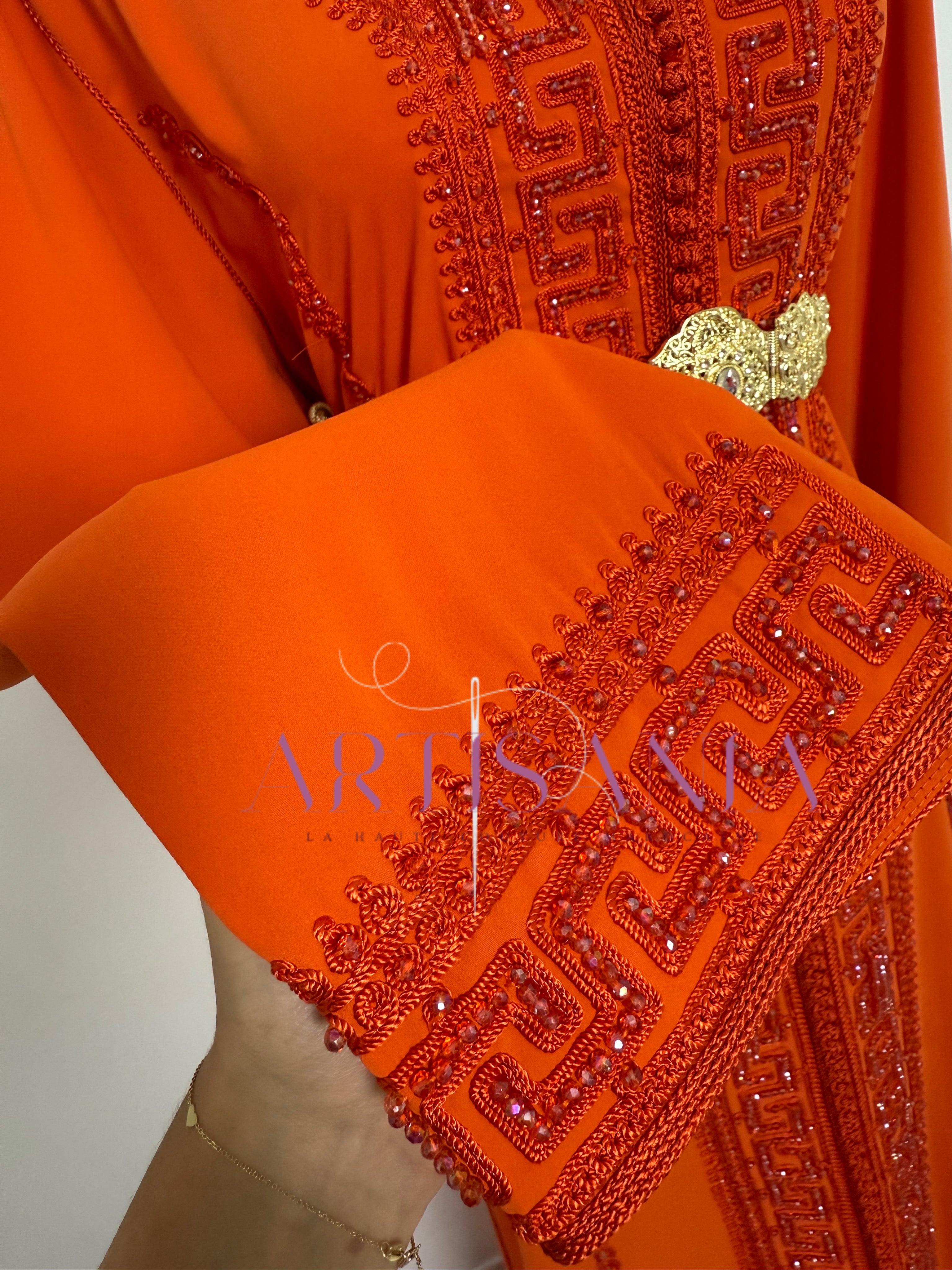 Caftan marocain avec perles couleur unie - modèle Siwar