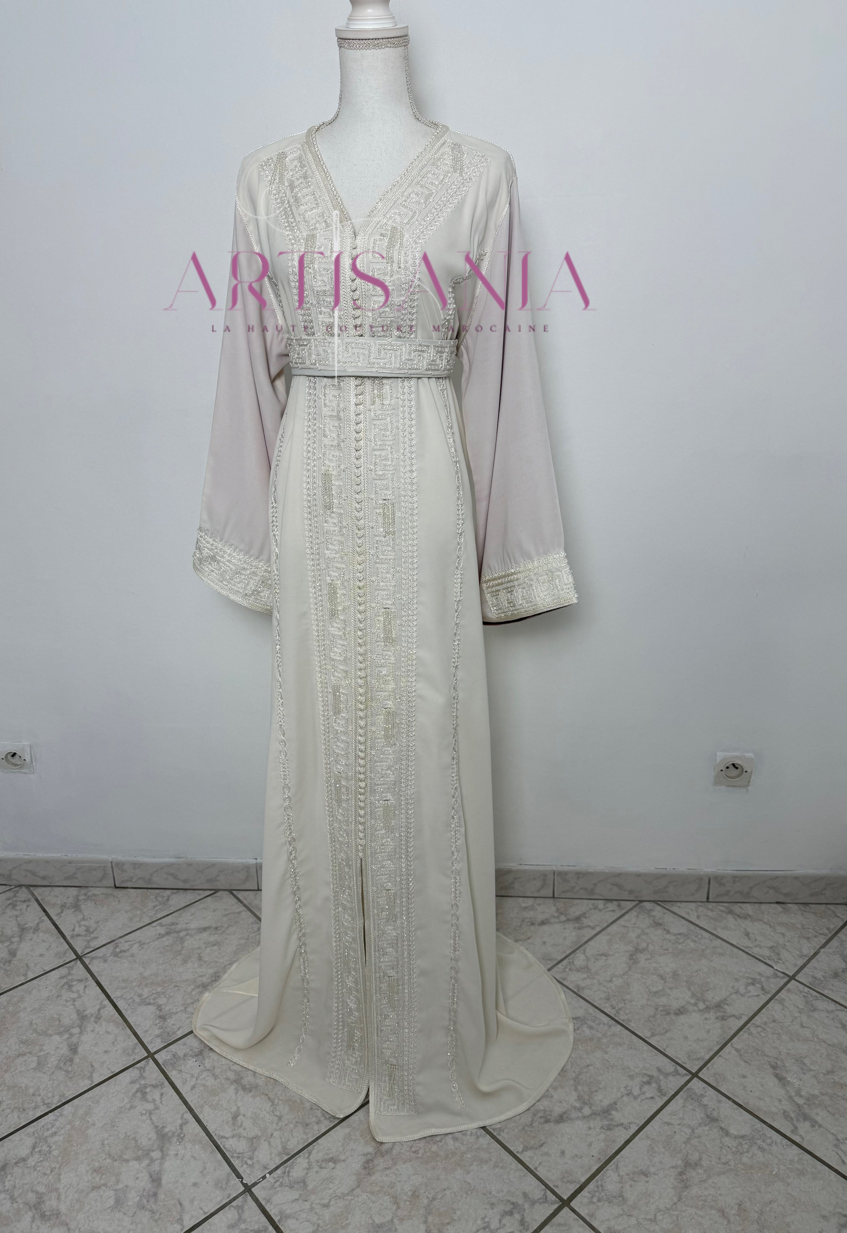 Caftan marocain avec perles couleur unie - modèle Siwar