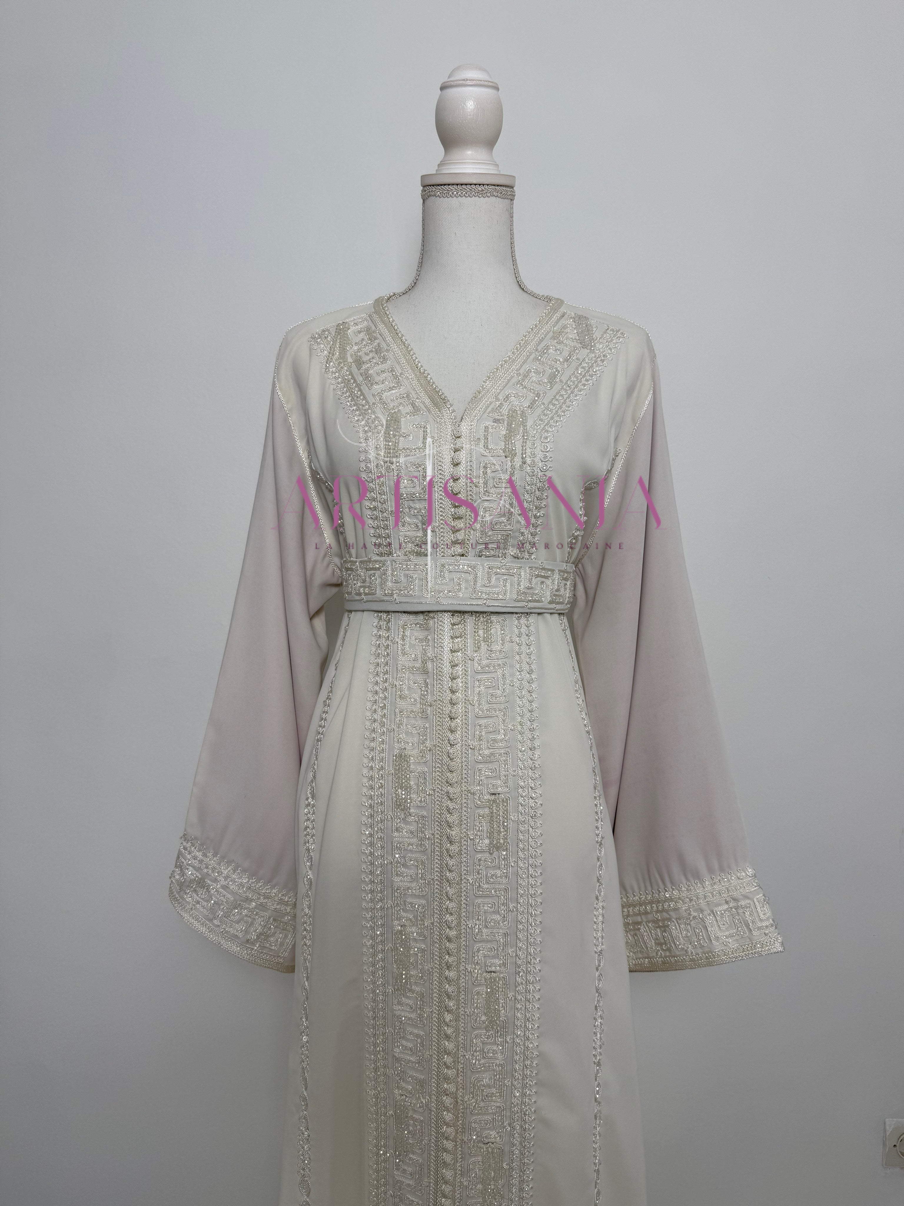 Caftan marocain avec perles couleur unie - modèle Siwar