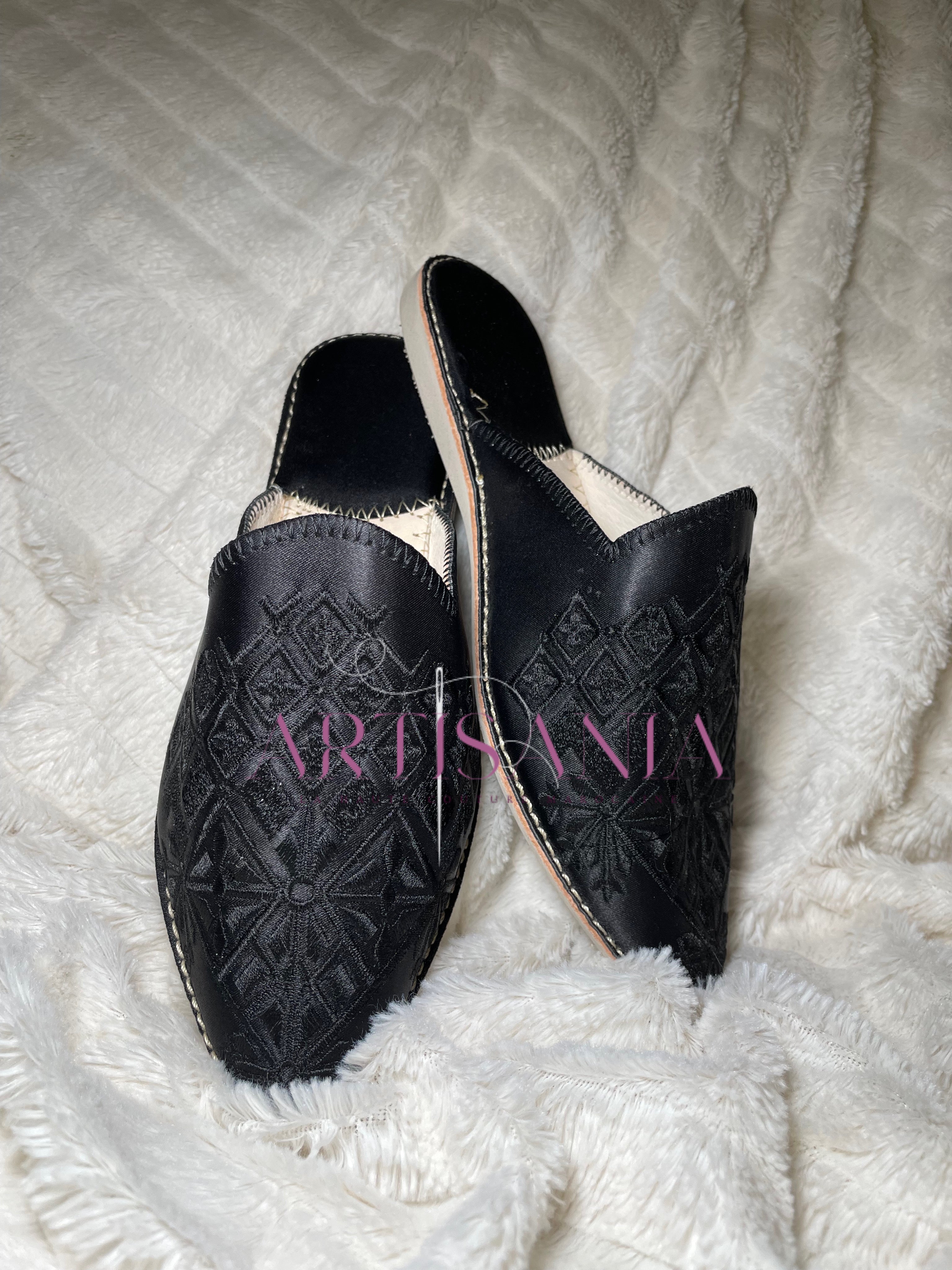 Babouche marocaine plate modèle Besma - noir