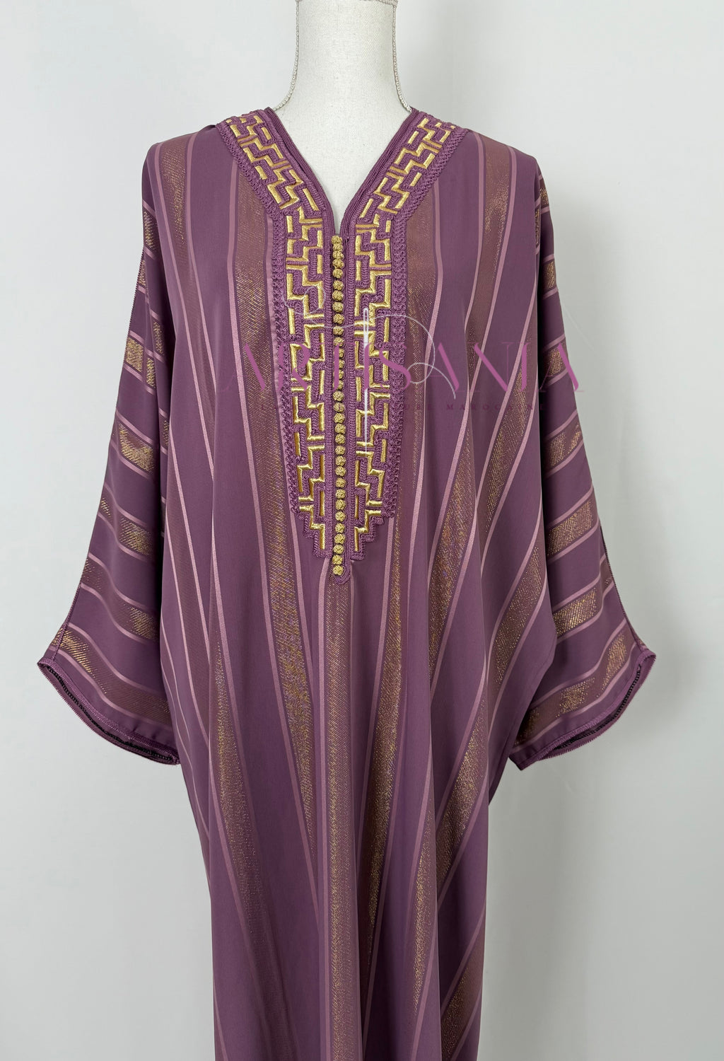 Gandoura tissu jawhara avec broderies - modèle Zahia