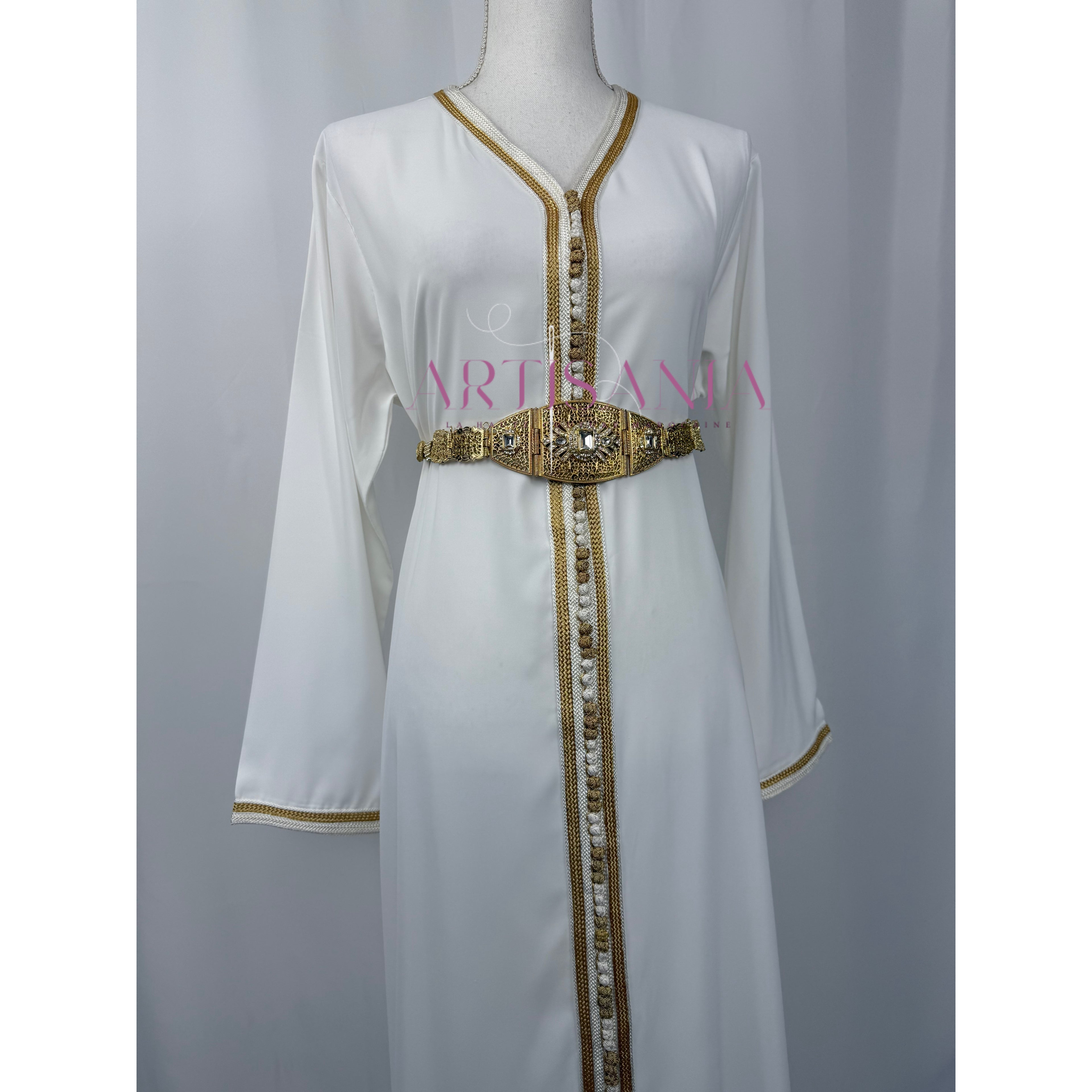 Takchita marocaine blanche et doré - modèle Linda ✨🤍