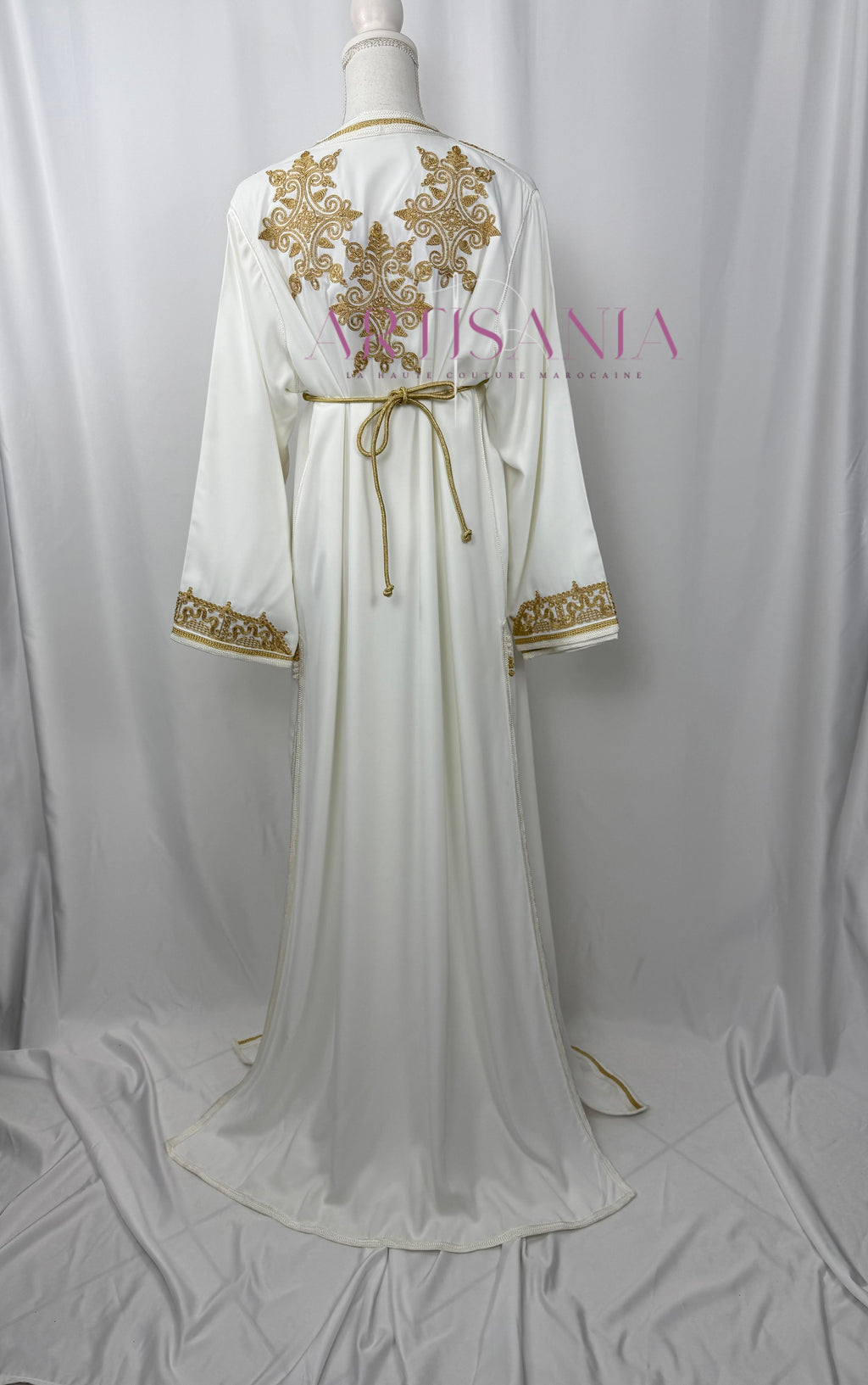 Takchita marocaine blanche et doré - modèle Stella ✨🤍