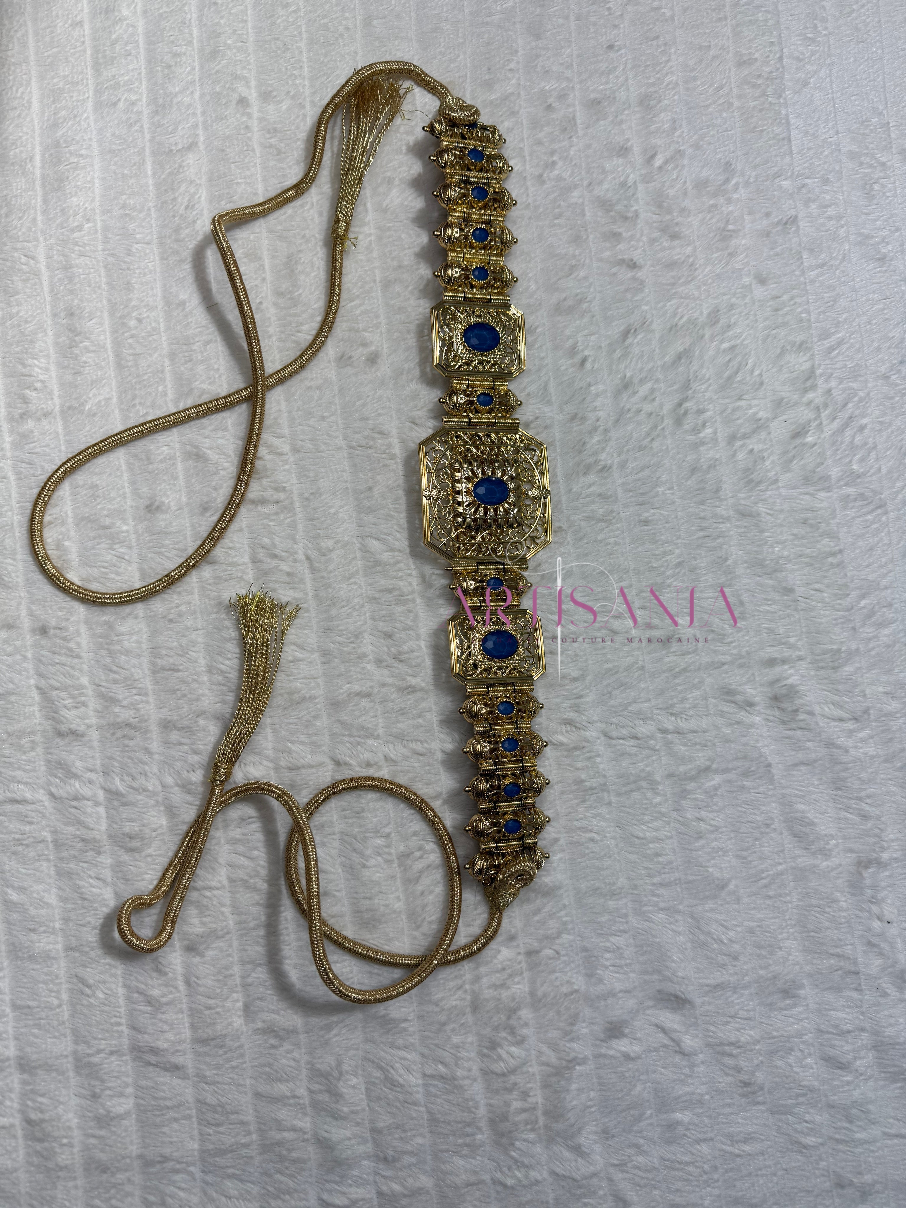 Ceinture métallique dorée ajustable - avec une subtile touche de couleur ✨🩵