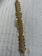 Ceinture métallique dorée ajustable - avec une subtile touche de couleur ✨🩵