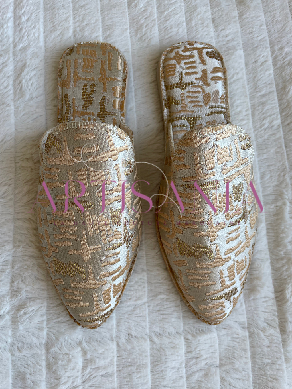 Babouche marocaine plate avec motifs - modèle Malika