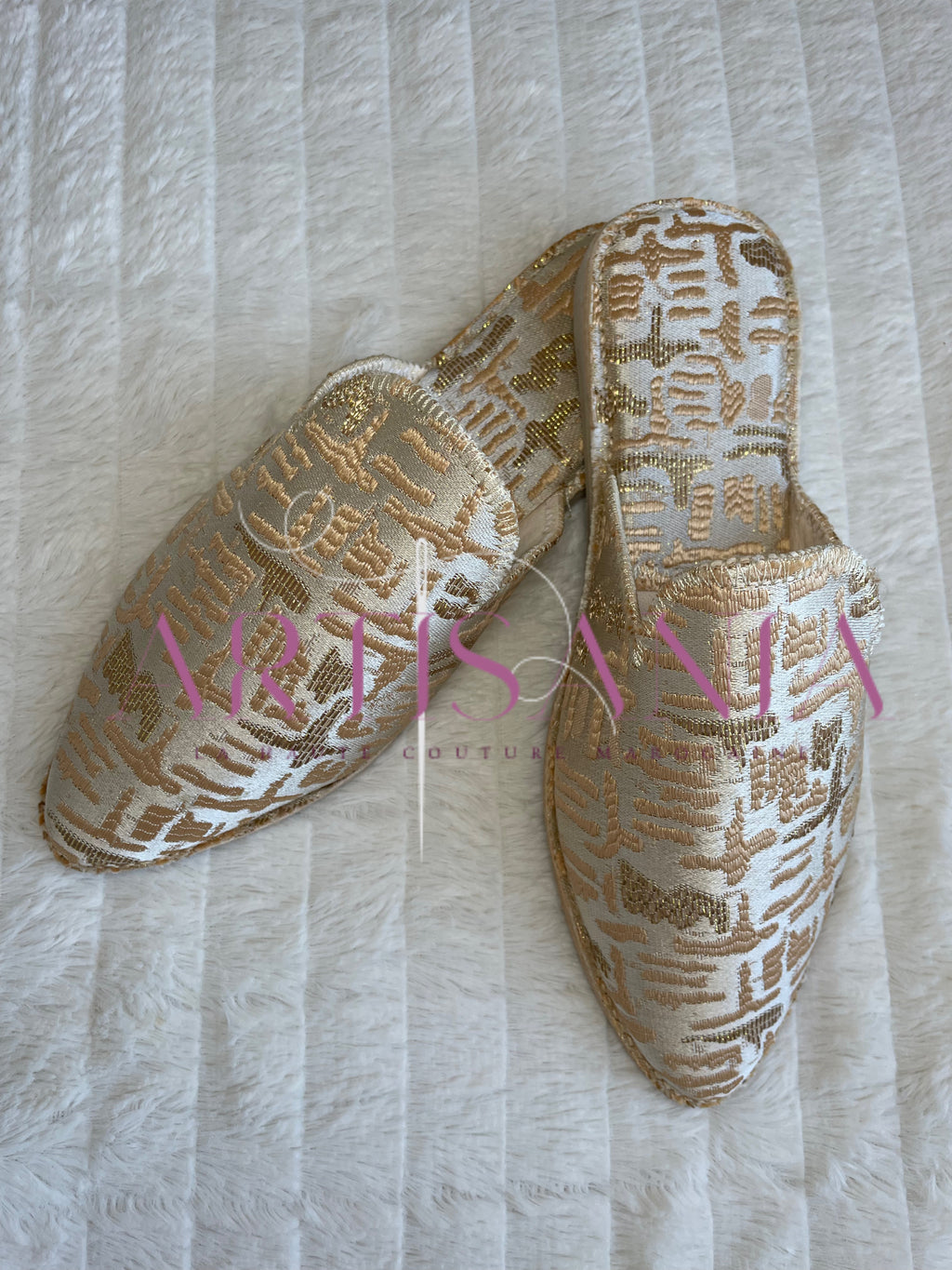 Babouche marocaine plate avec motifs - modèle Malika