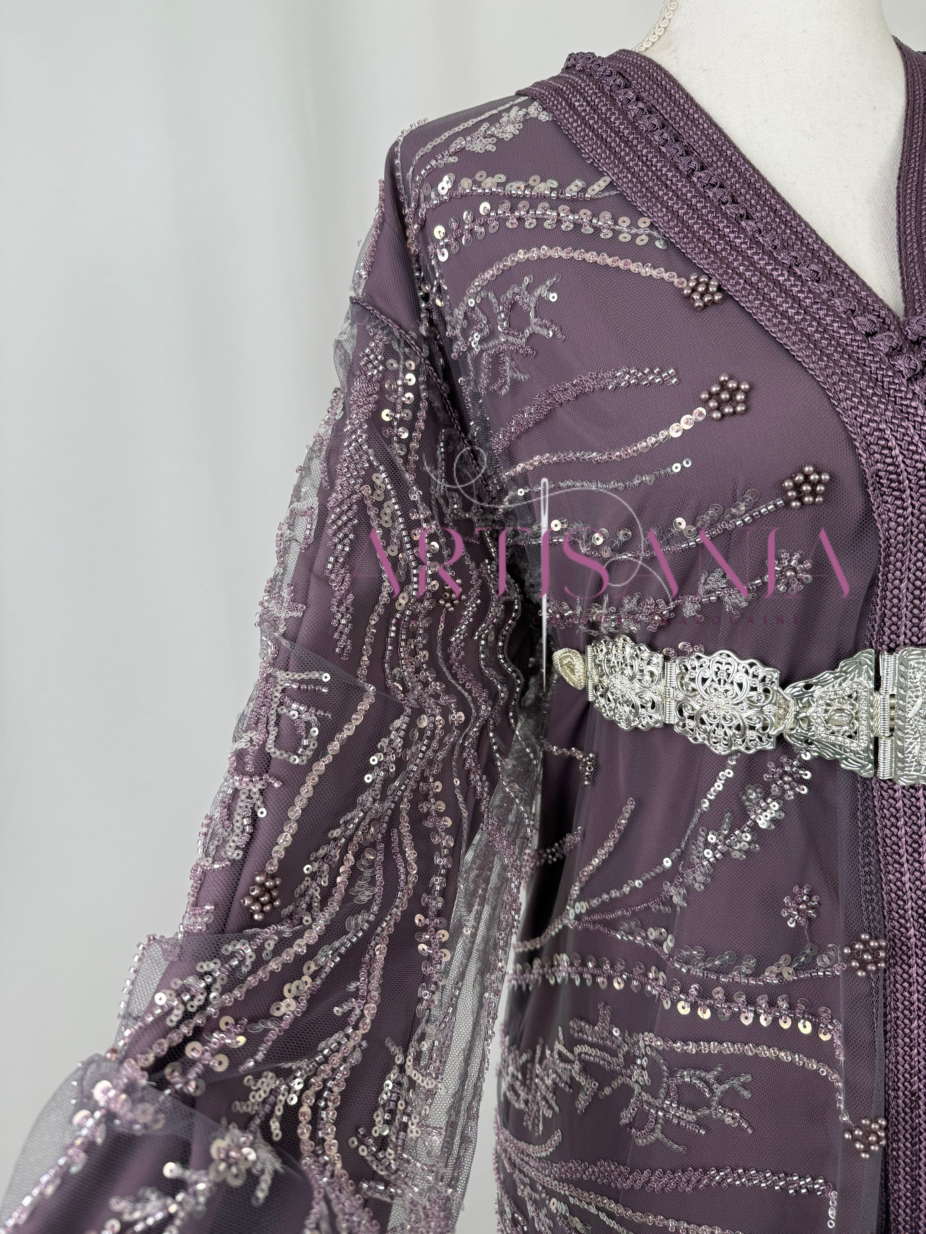 Takchita marocaine avec des perles  - modèle Tasnim