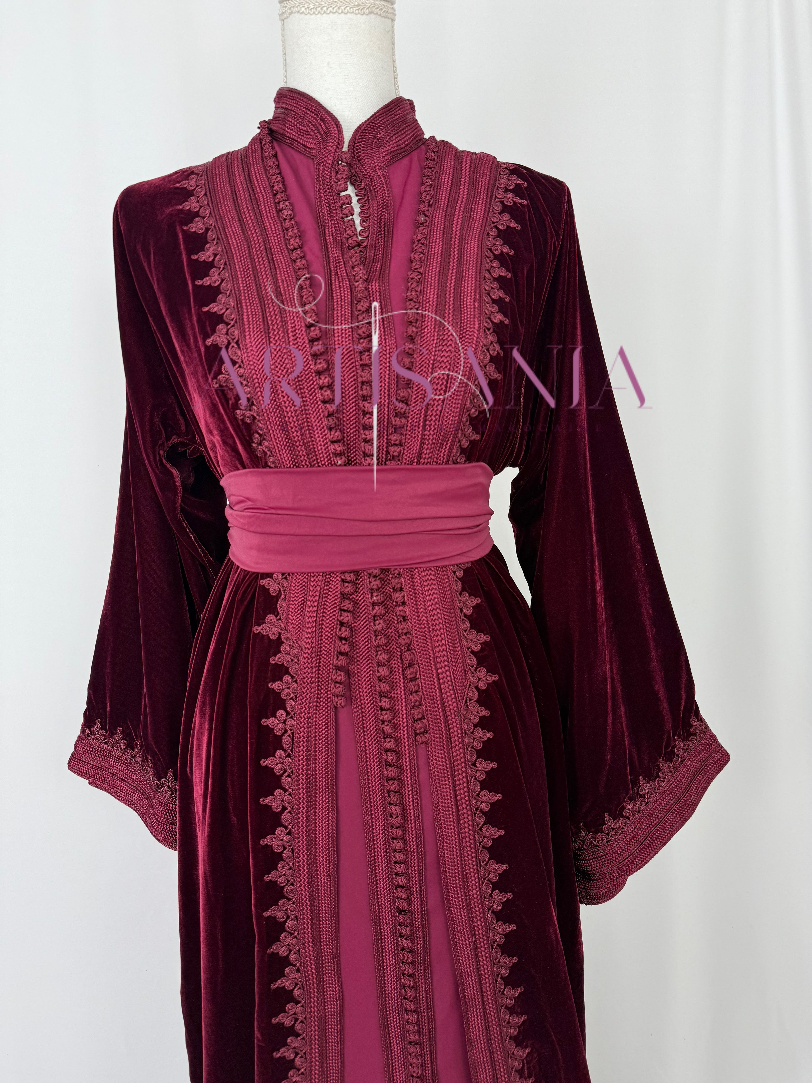 Takchita marocaine en velours - modèle Khouloud 🪡