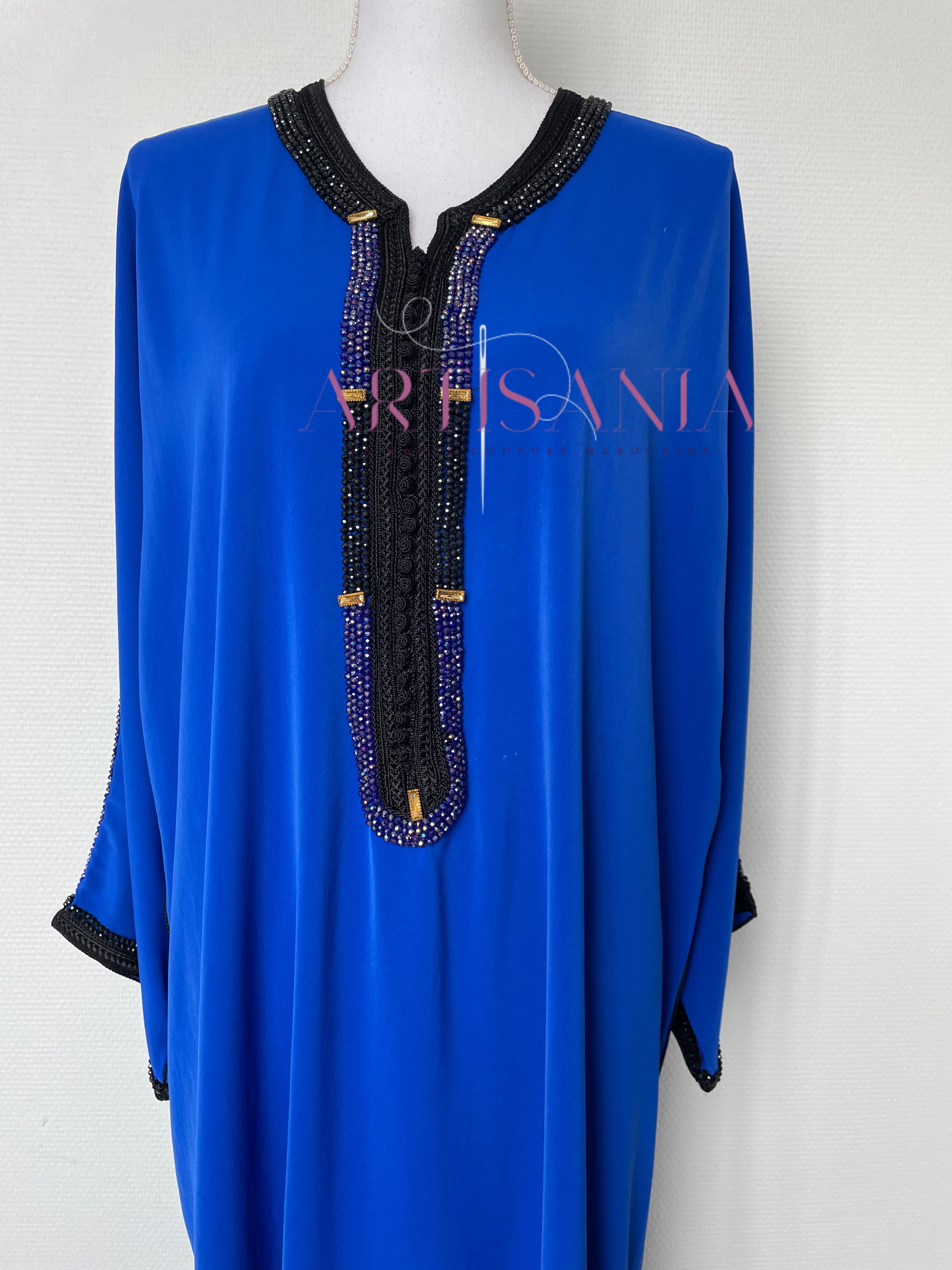 Gandoura faite main avec perles – Collection Loubna 🖤✨