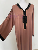 Gandoura faite main avec perles – Collection Loubna 🖤✨