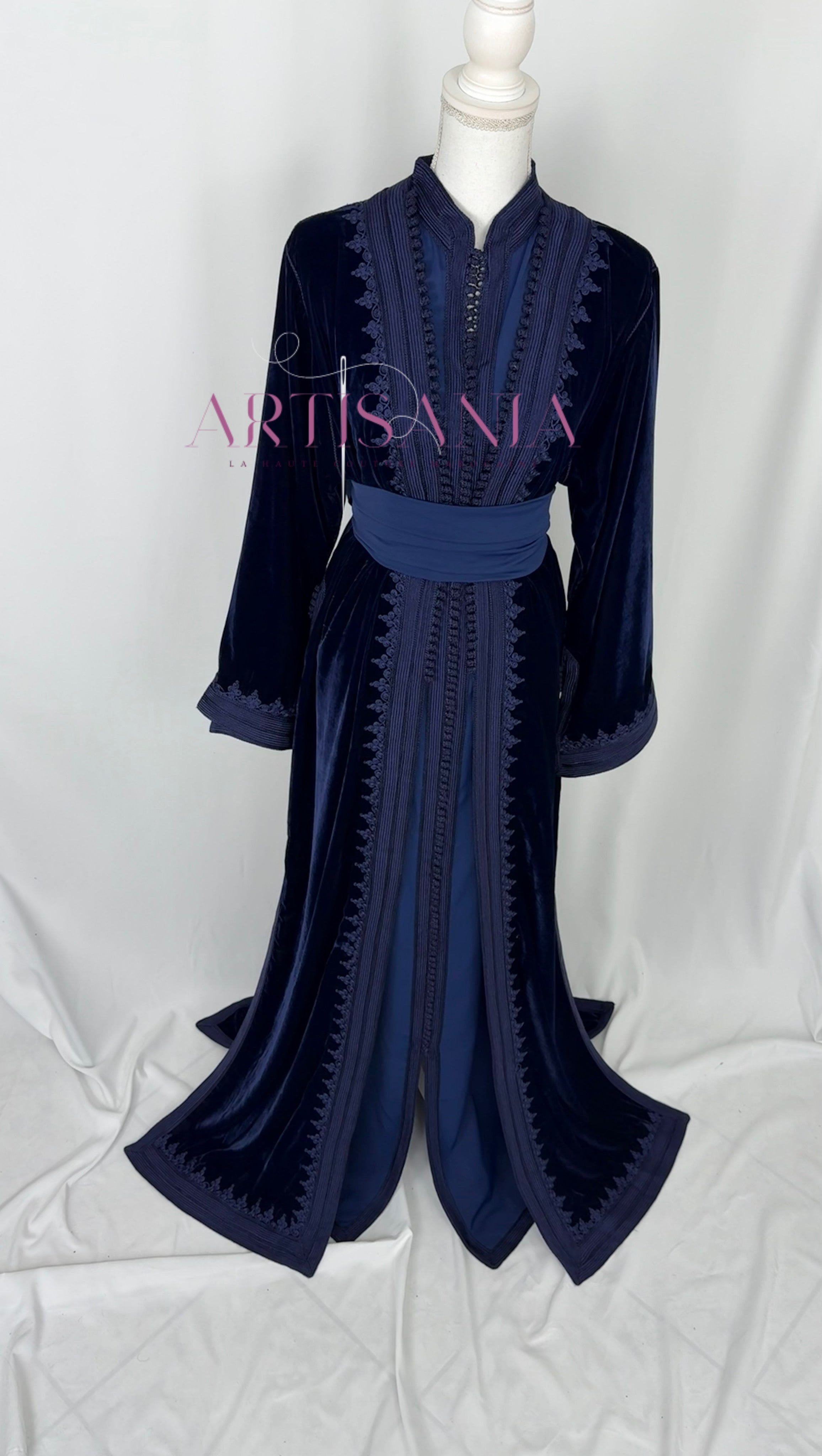 Takchita marocaine en velours - modèle Khouloud 🪡