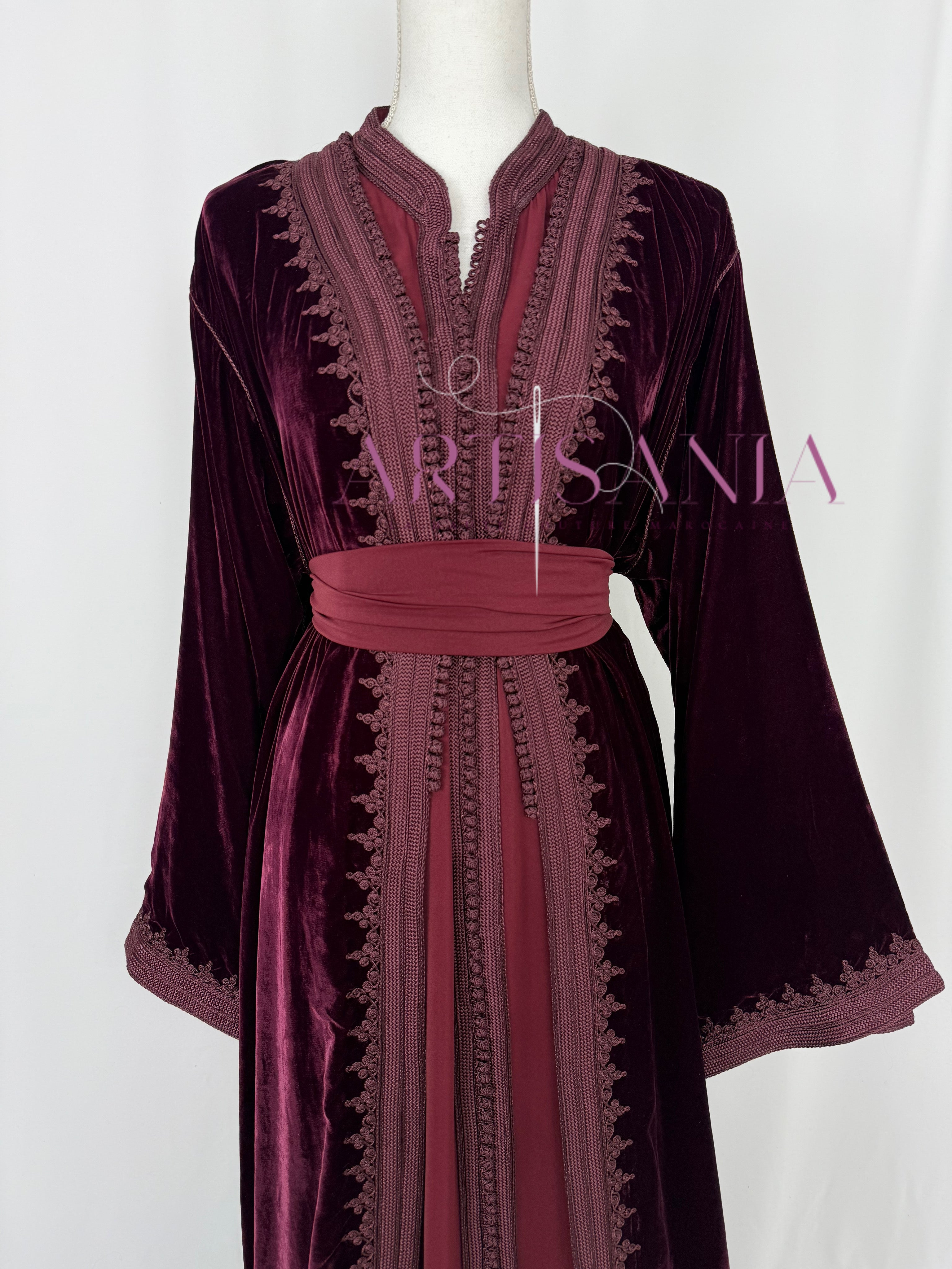 Takchita marocaine en velours - modèle Khouloud 🪡