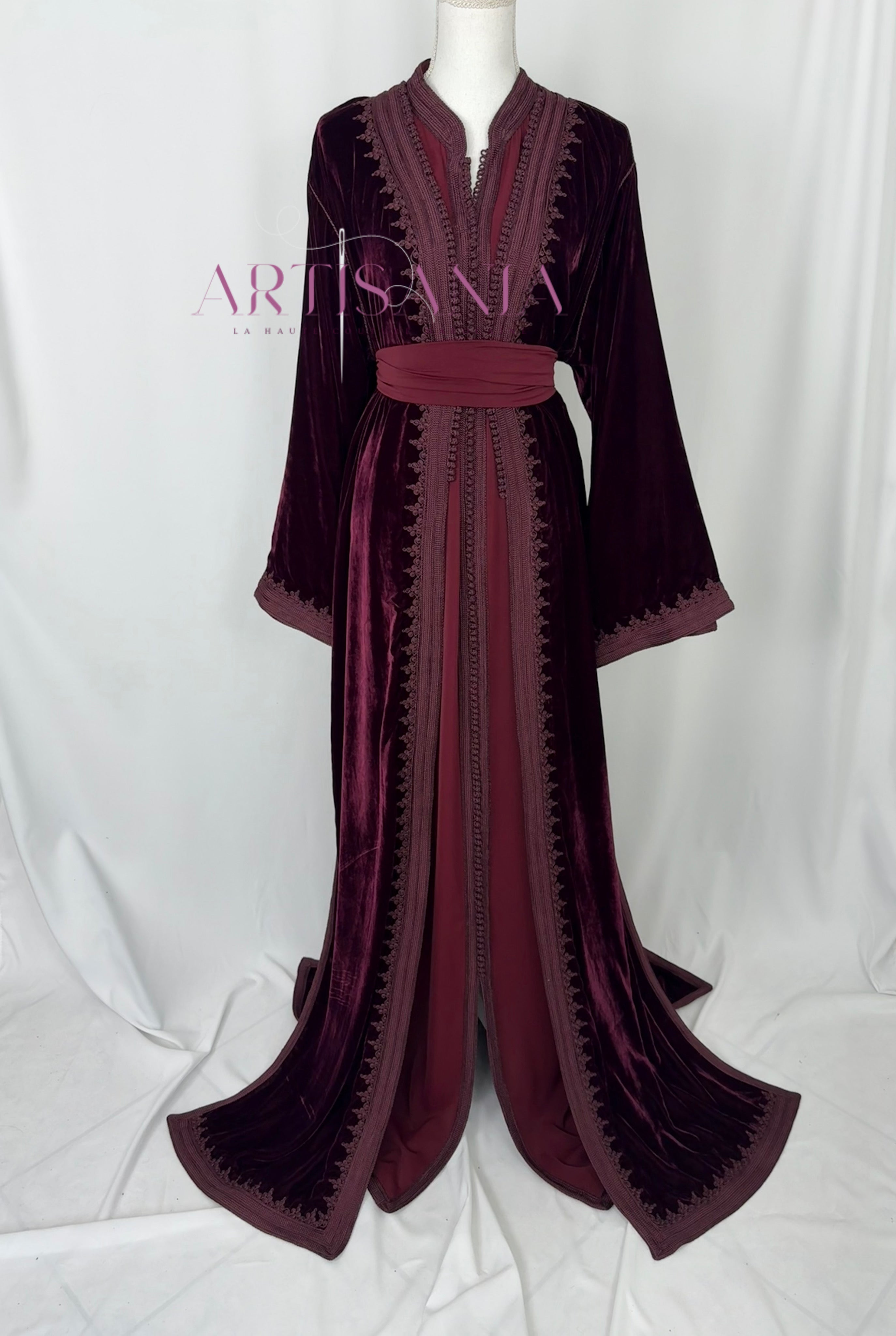 Takchita marocaine en velours - modèle Khouloud 🪡