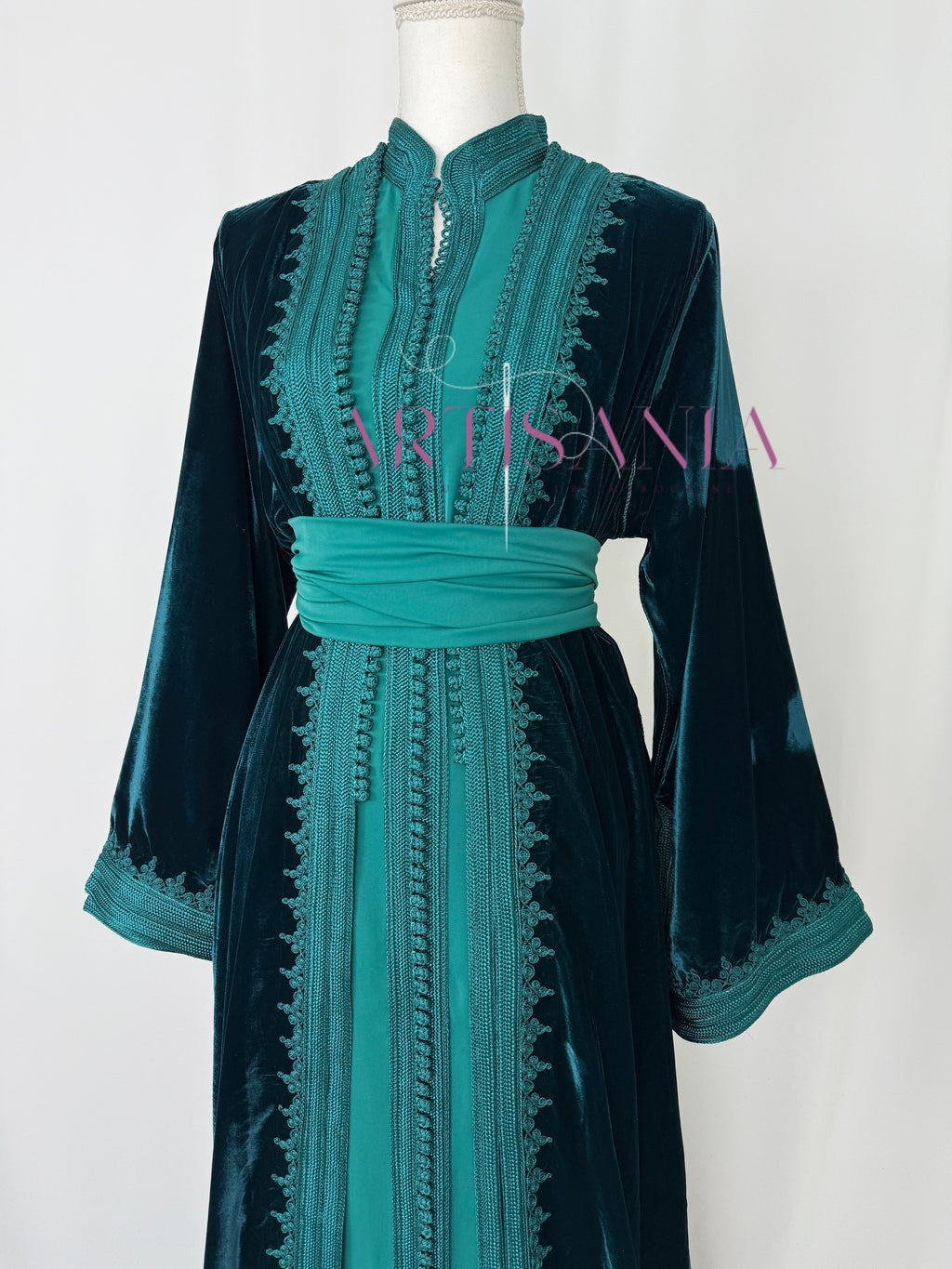 Takchita marocaine en velours - modèle Khouloud 🪡