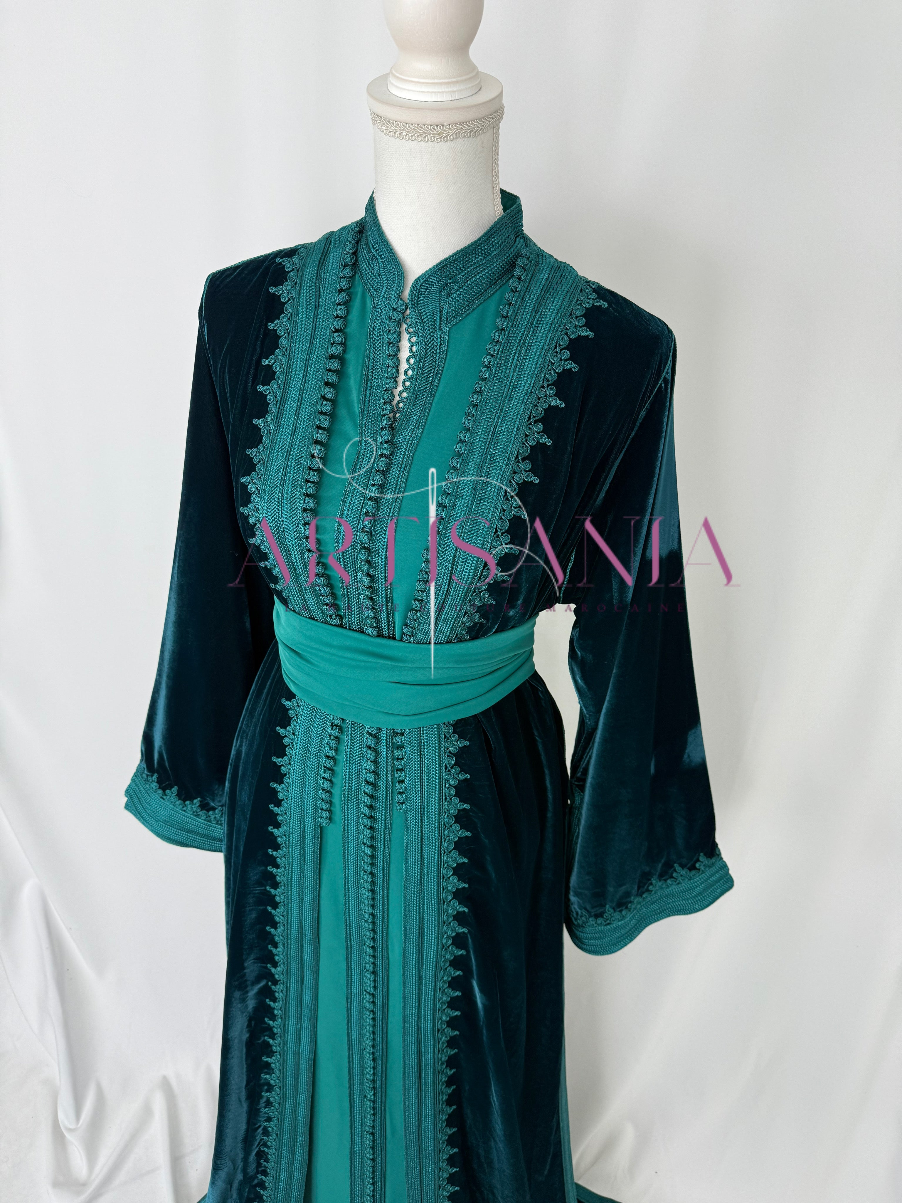 Takchita marocaine en velours - modèle Khouloud 🪡