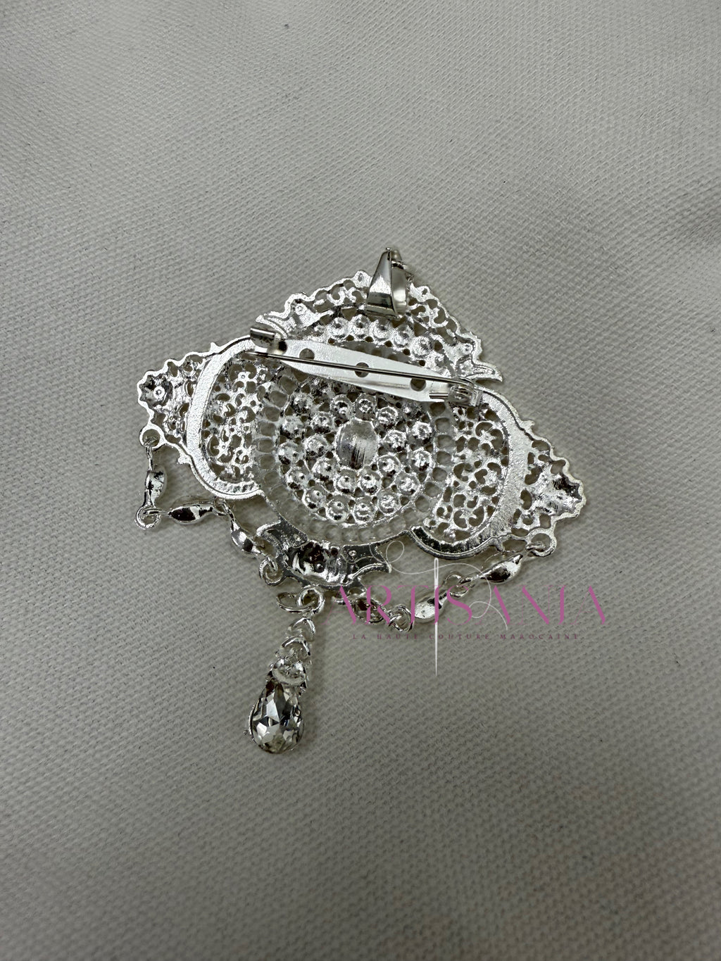 Broches pour accompagner vos tenues - argentées