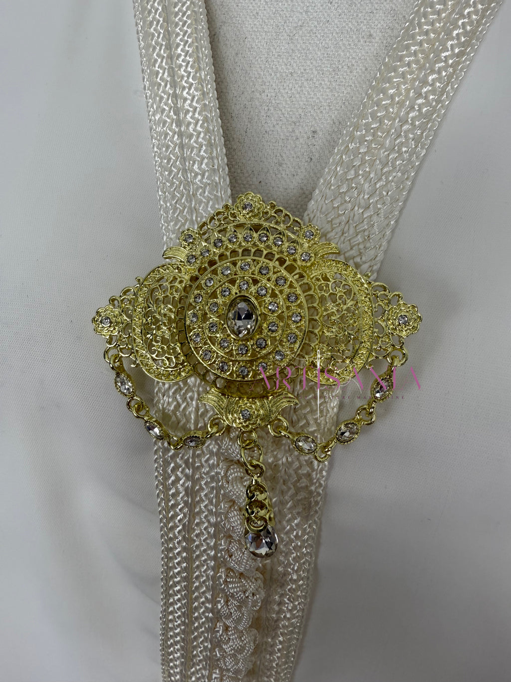Broches pour accompagner vos tenues - dorées