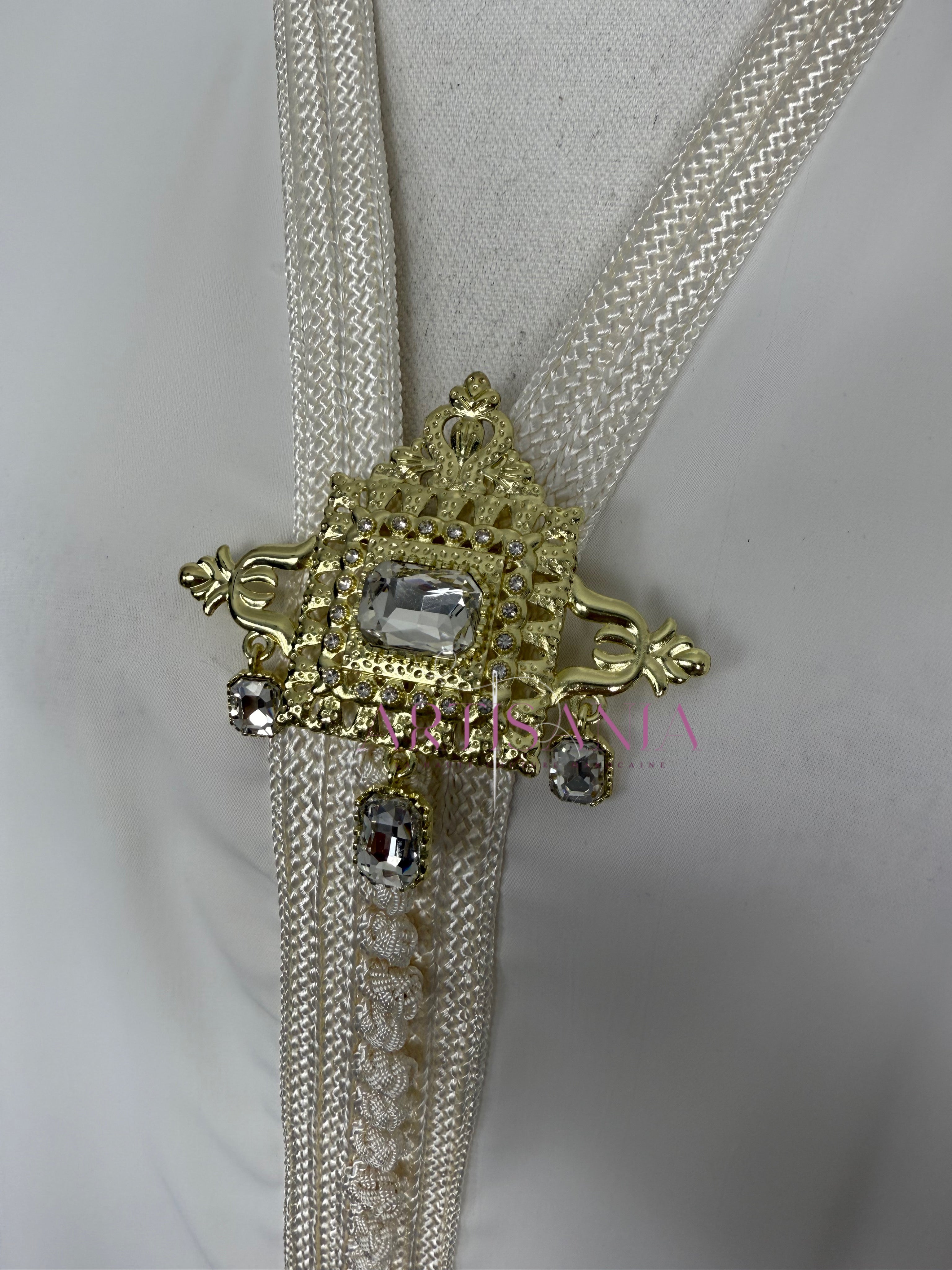 Broches pour accompagner vos tenues - dorées