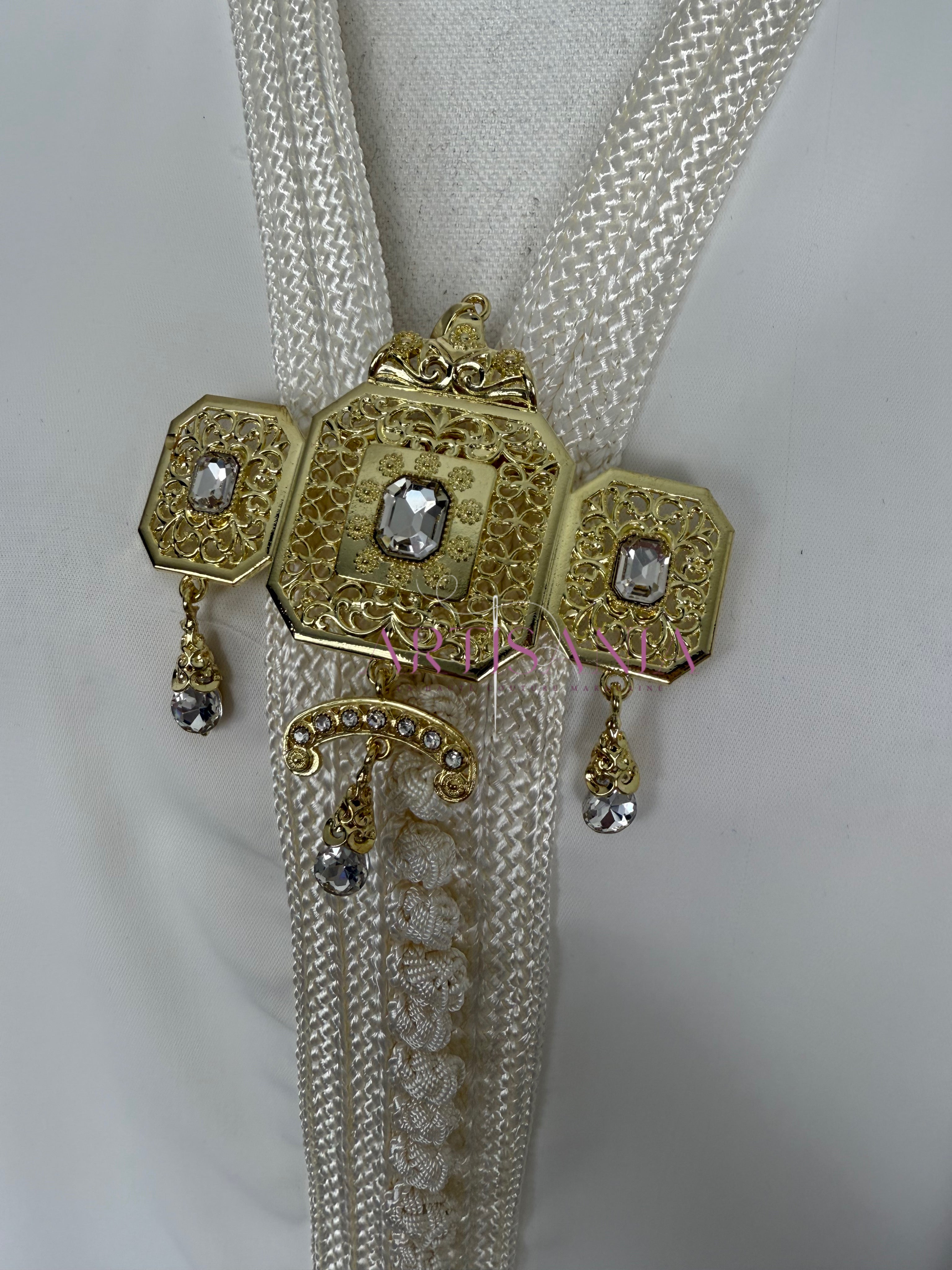 Broches pour accompagner vos tenues - dorées