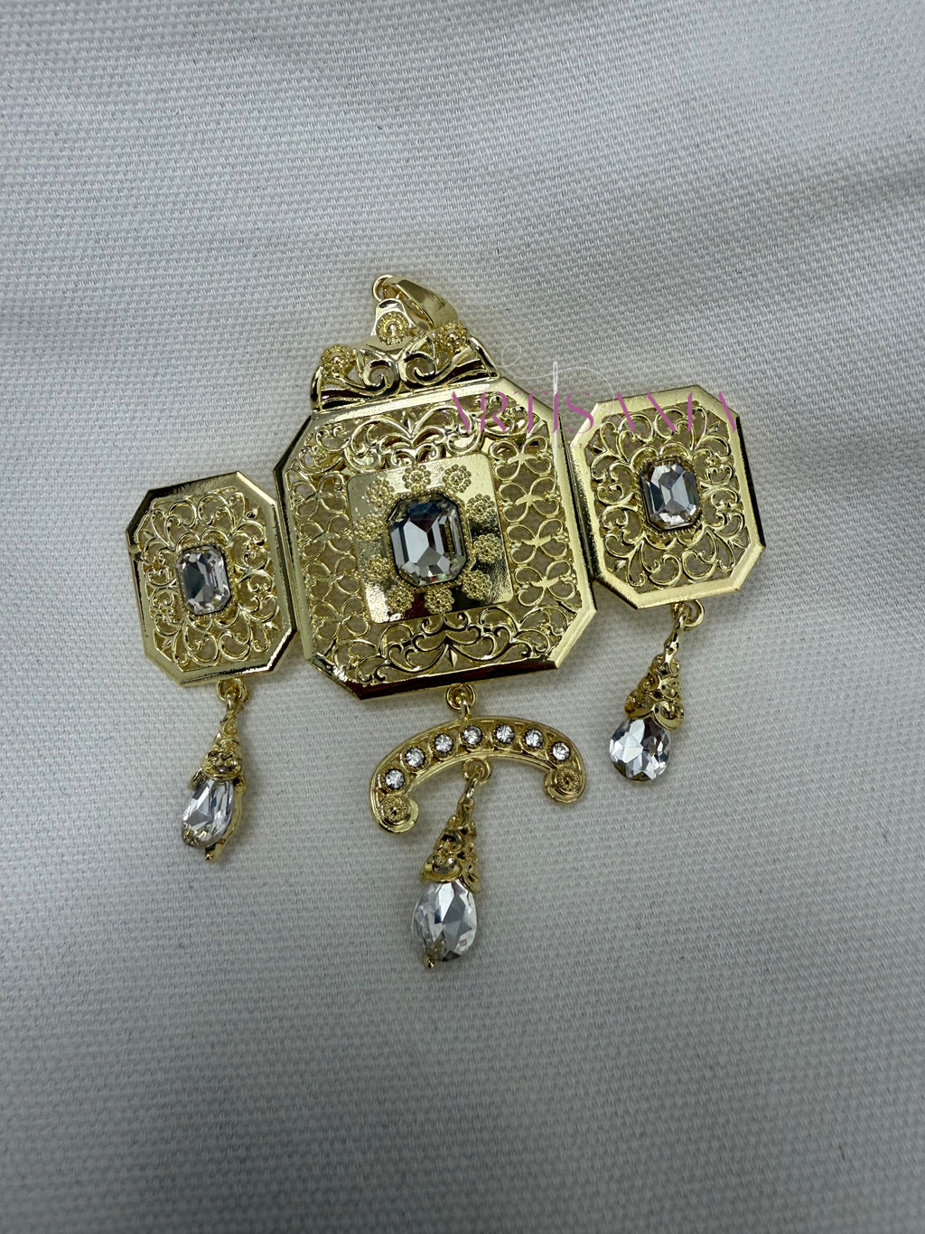Broches pour accompagner vos tenues - dorées